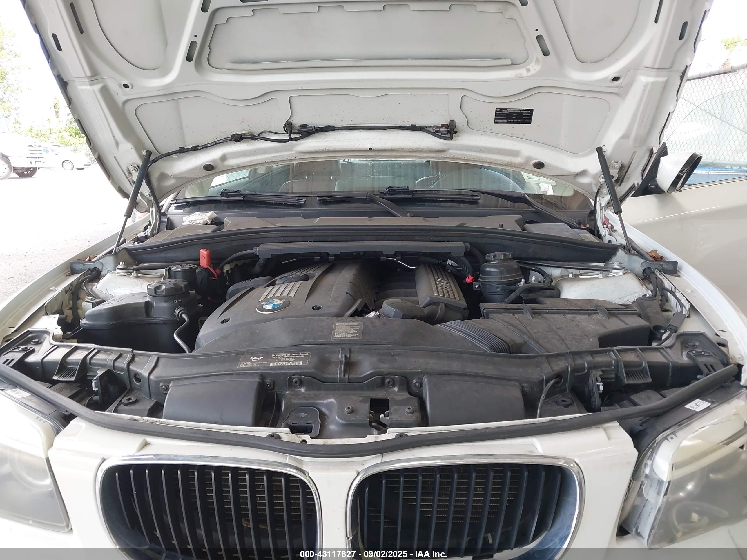2012 Bmw 128i   White vin: WBAUP7C52CVP23995