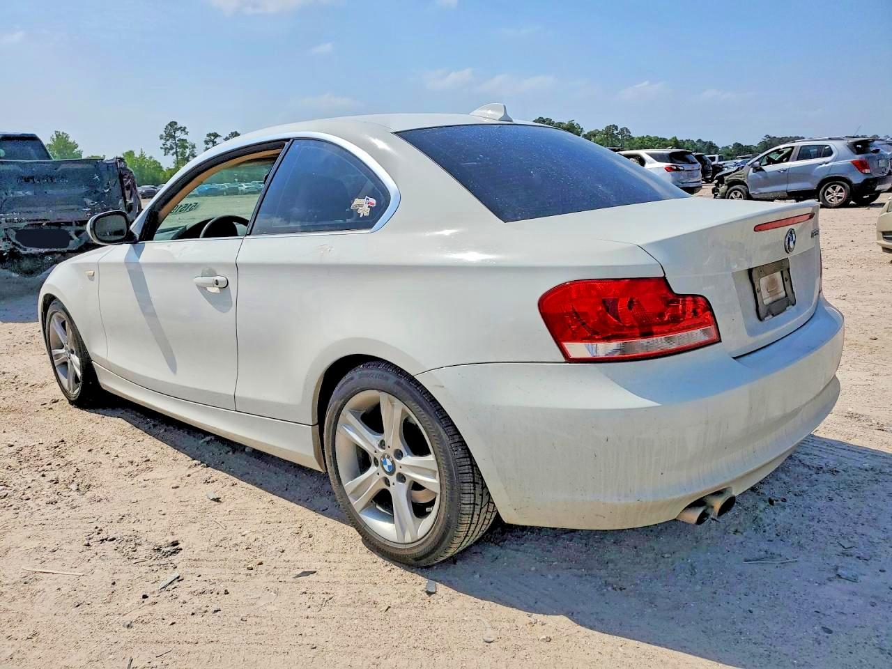 2013 Bmw 128 I White vin: WBAUP7C52DVP24162