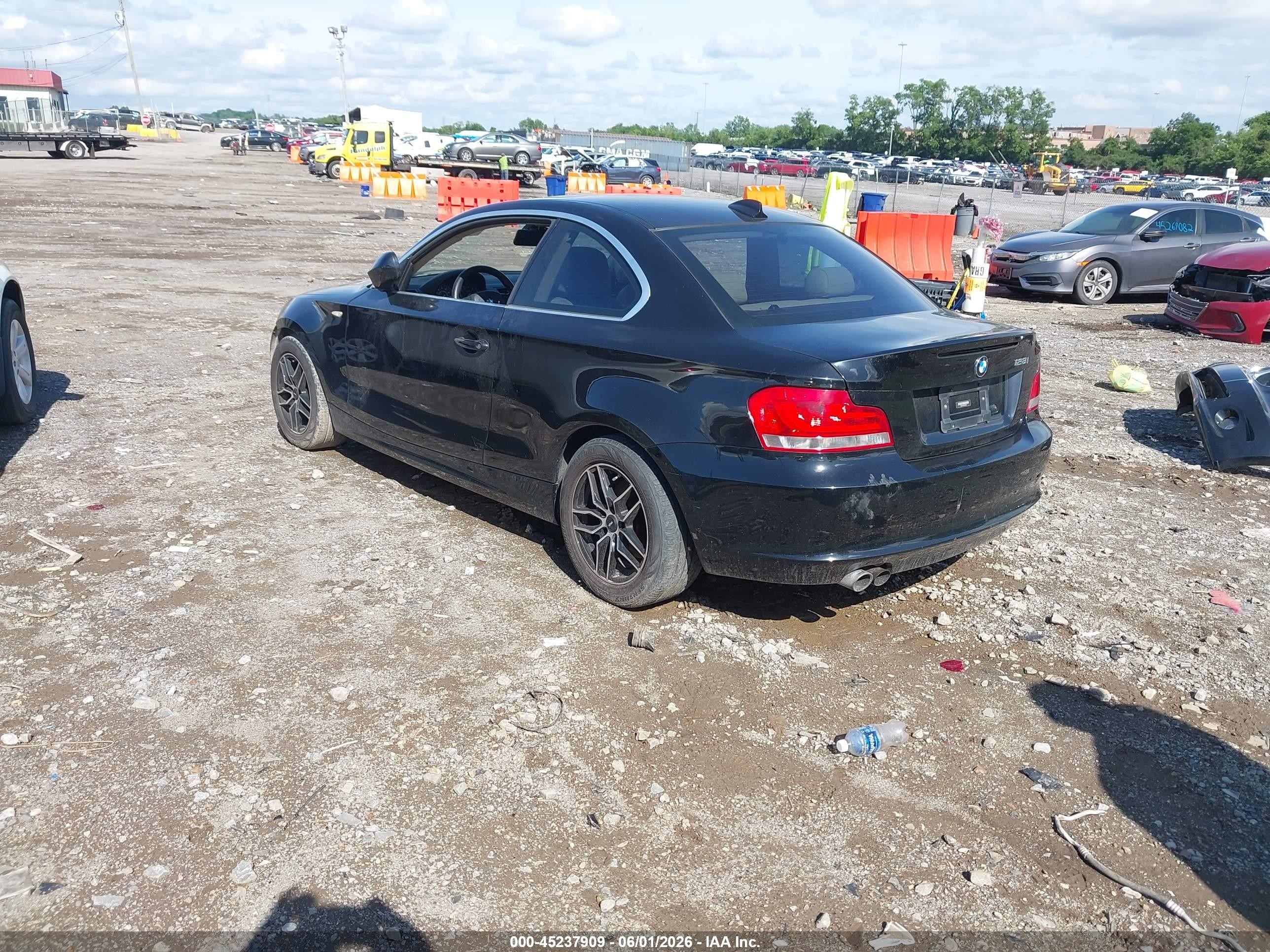 2012 Bmw 128i   Black vin: WBAUP7C53CVP23388