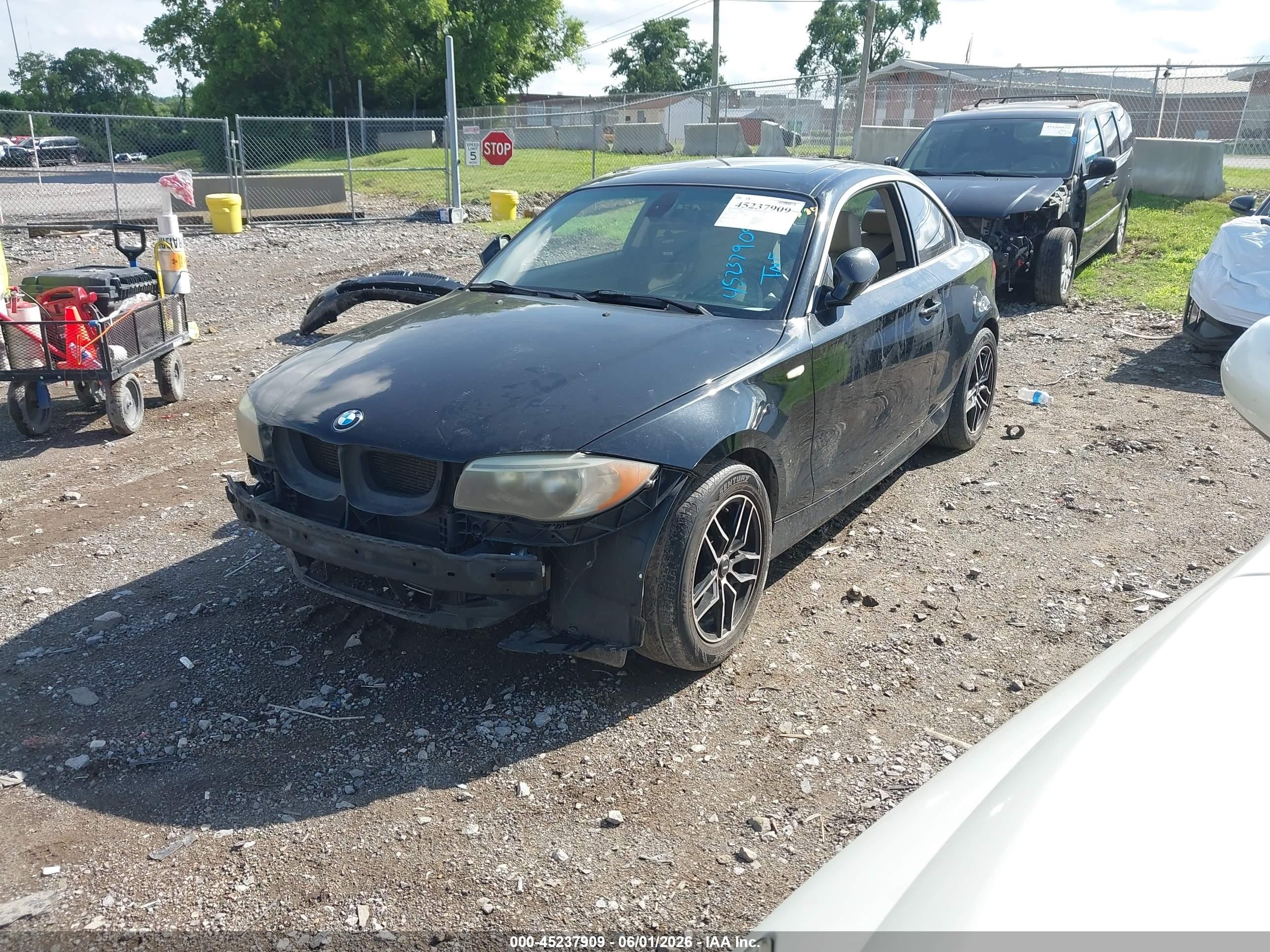 2012 Bmw 128i   Black vin: WBAUP7C53CVP23388