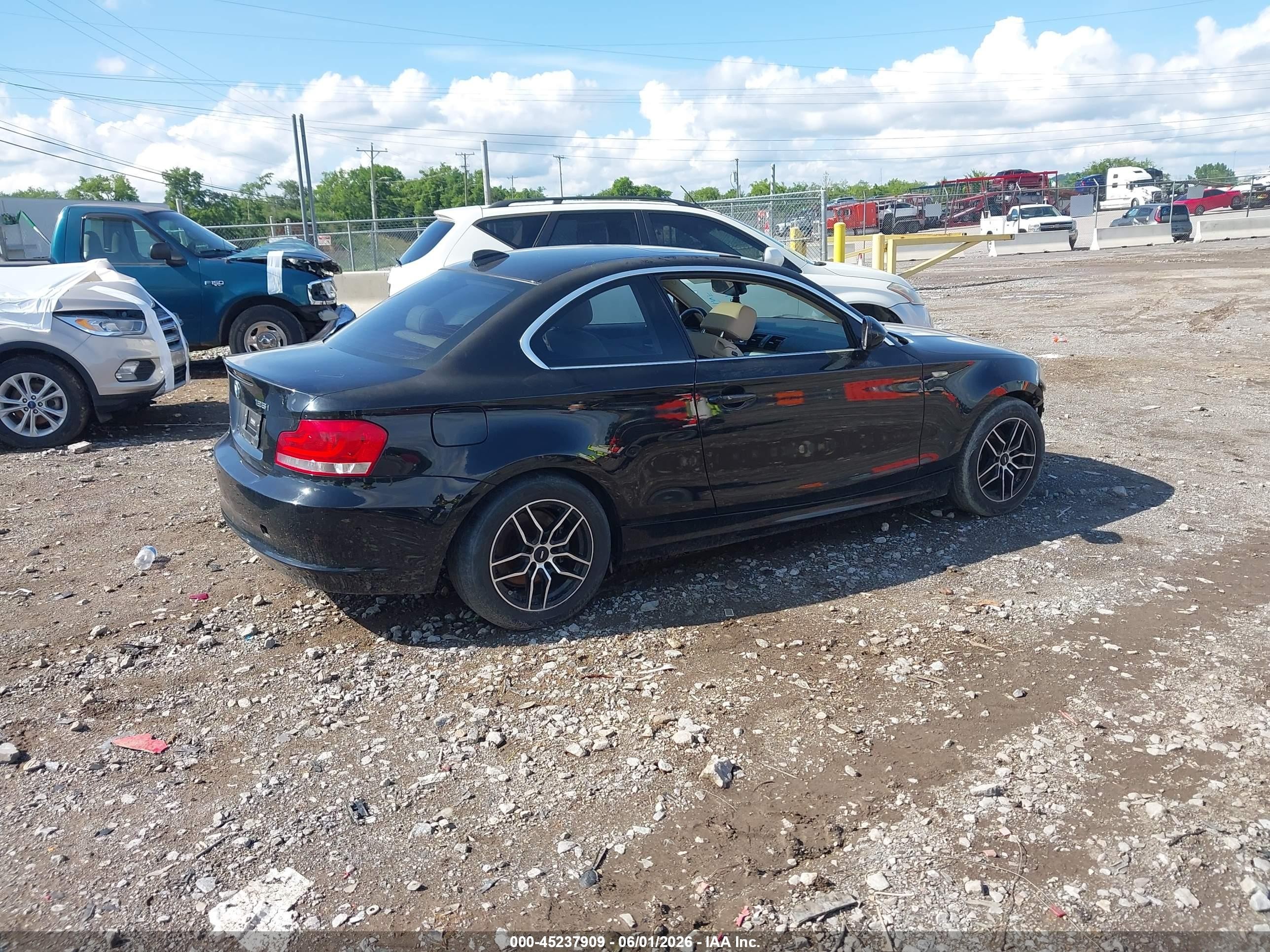 2012 Bmw 128i   Black vin: WBAUP7C53CVP23388