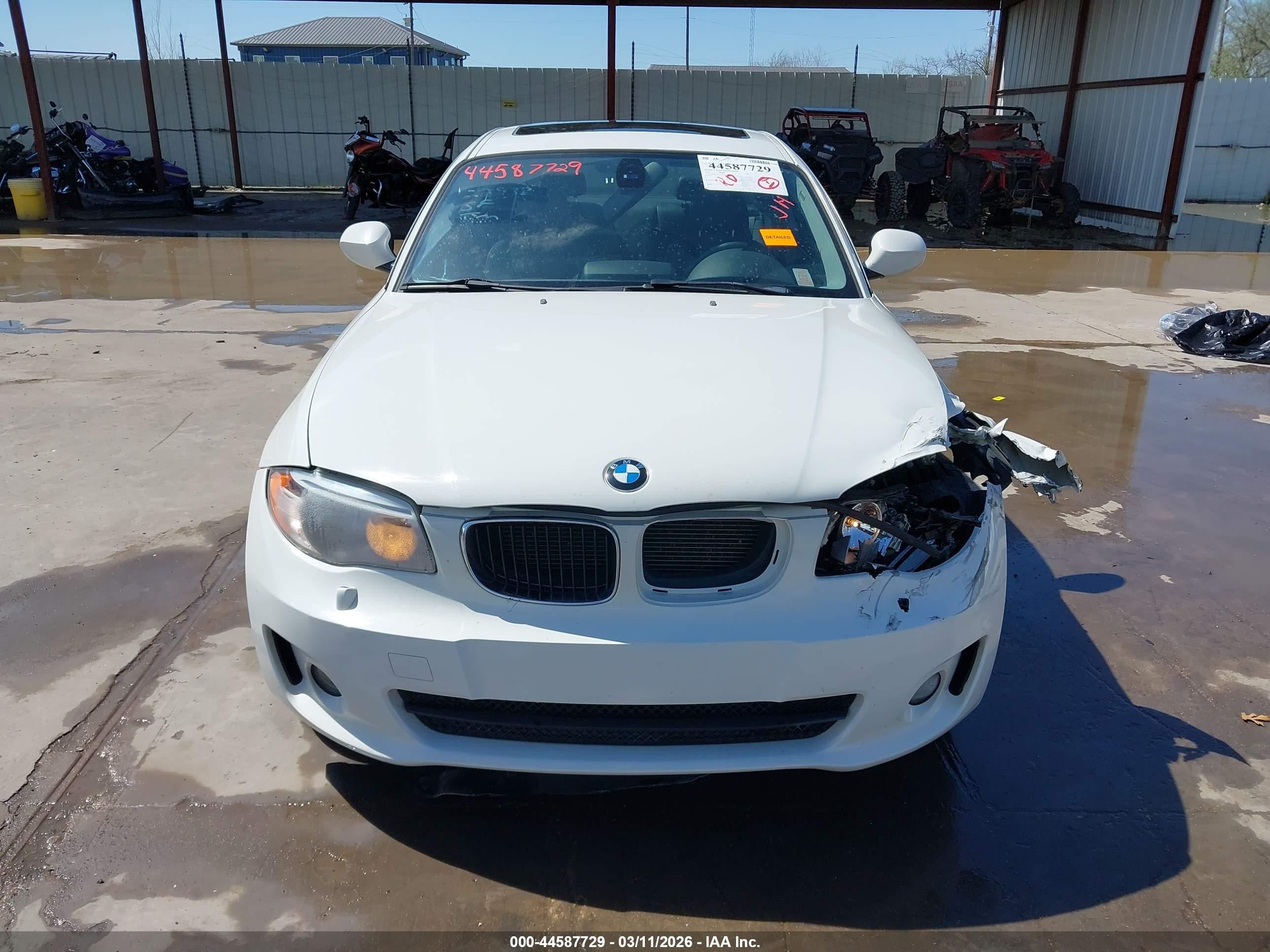 2013 Bmw 128i   White vin: WBAUP7C53DVP25773