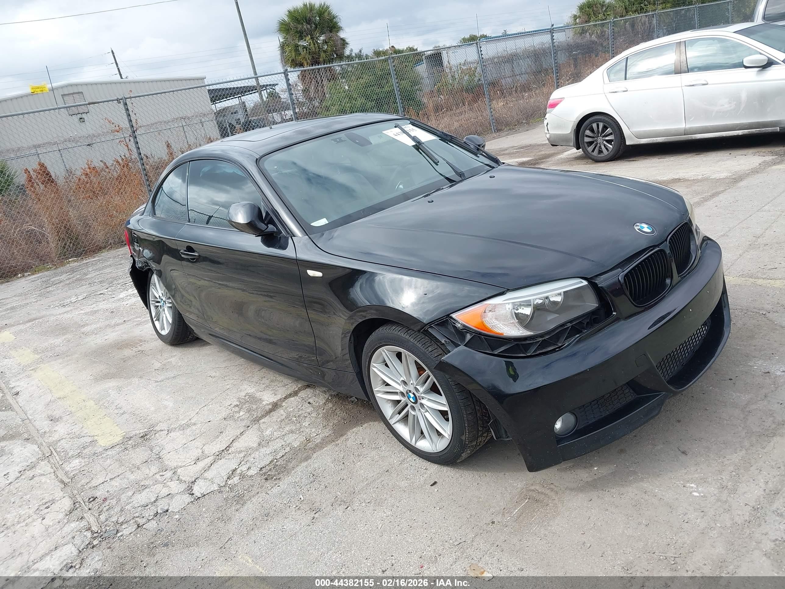 2013 Bmw 128i   Black vin: WBAUP7C54DVP24549