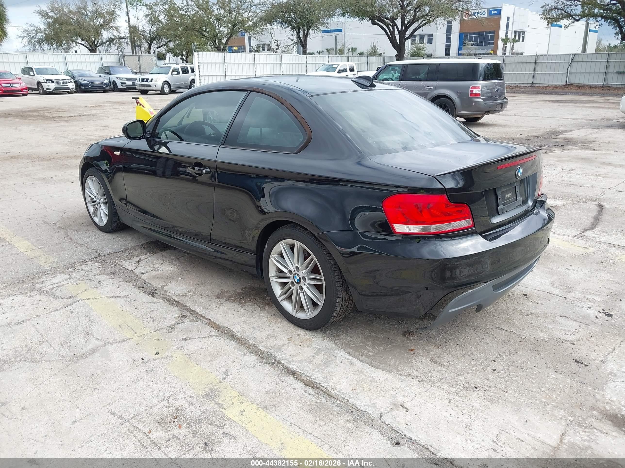 2013 Bmw 128i   Black vin: WBAUP7C54DVP24549