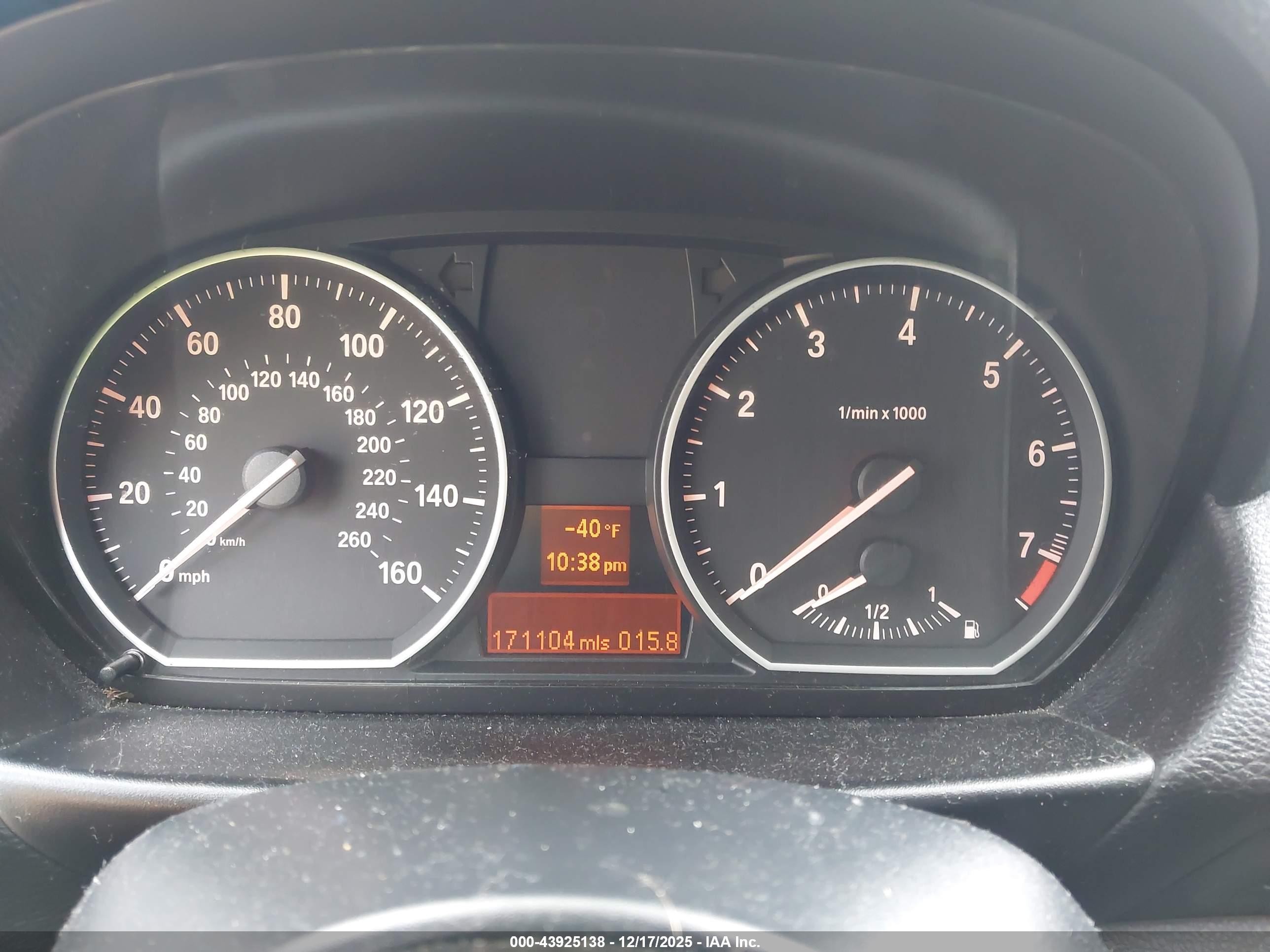 2010 Bmw 128i   White vin: WBAUP7C55AVF07574