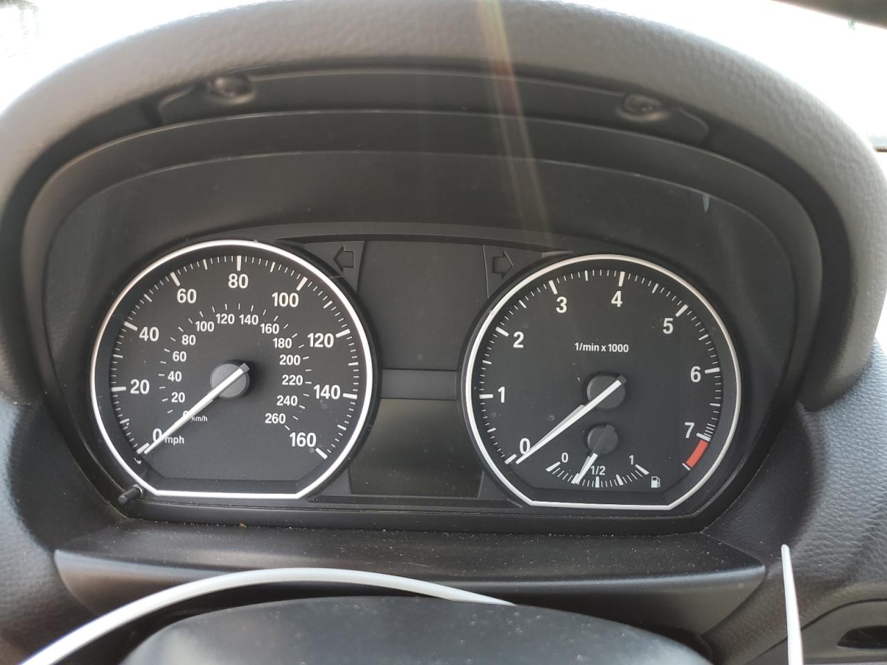 2010 Bmw 128 I Серебряный vin: WBAUP7C55AVK76754