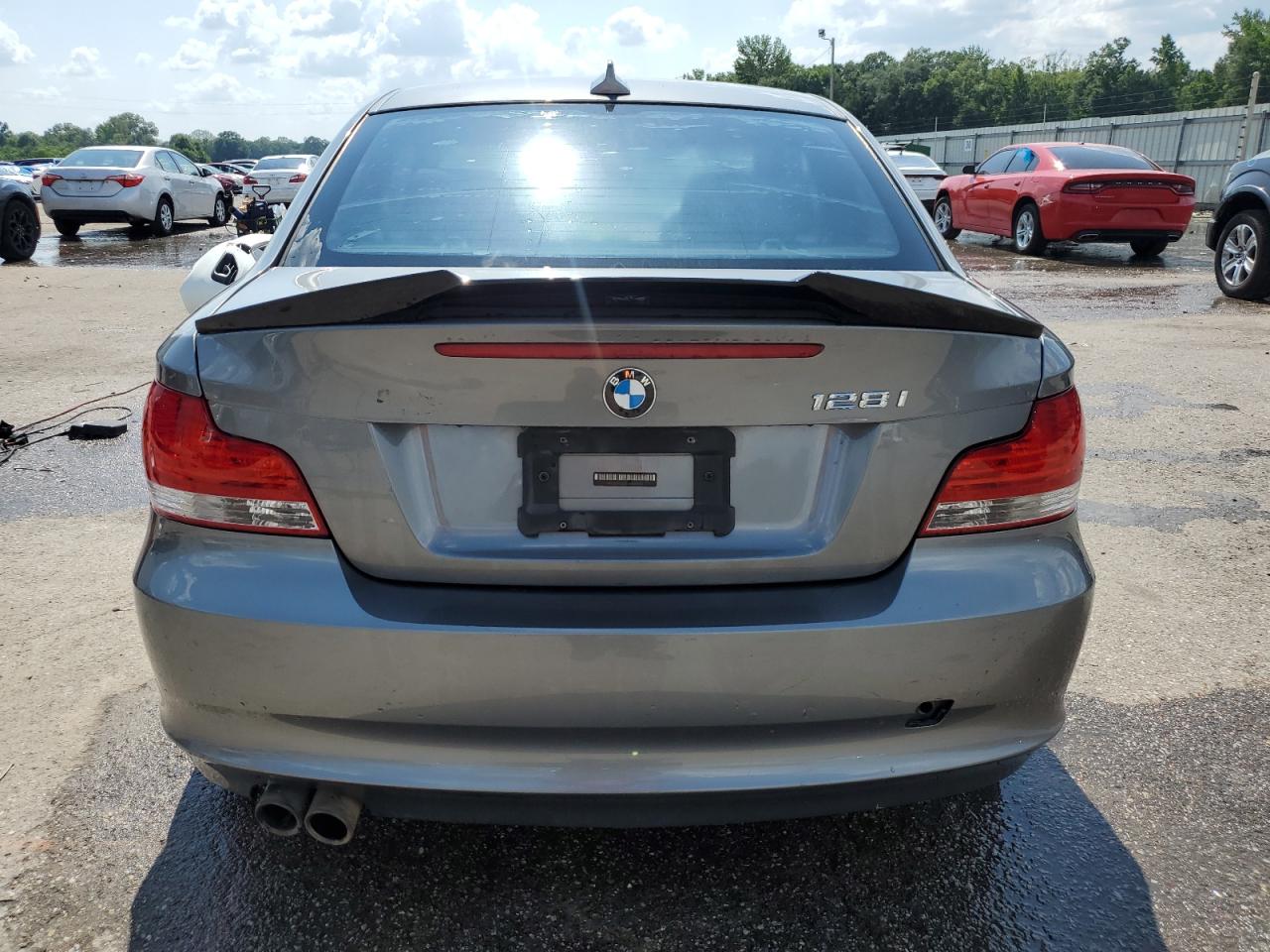 2010 Bmw 128 I Серебряный vin: WBAUP7C55AVK76754