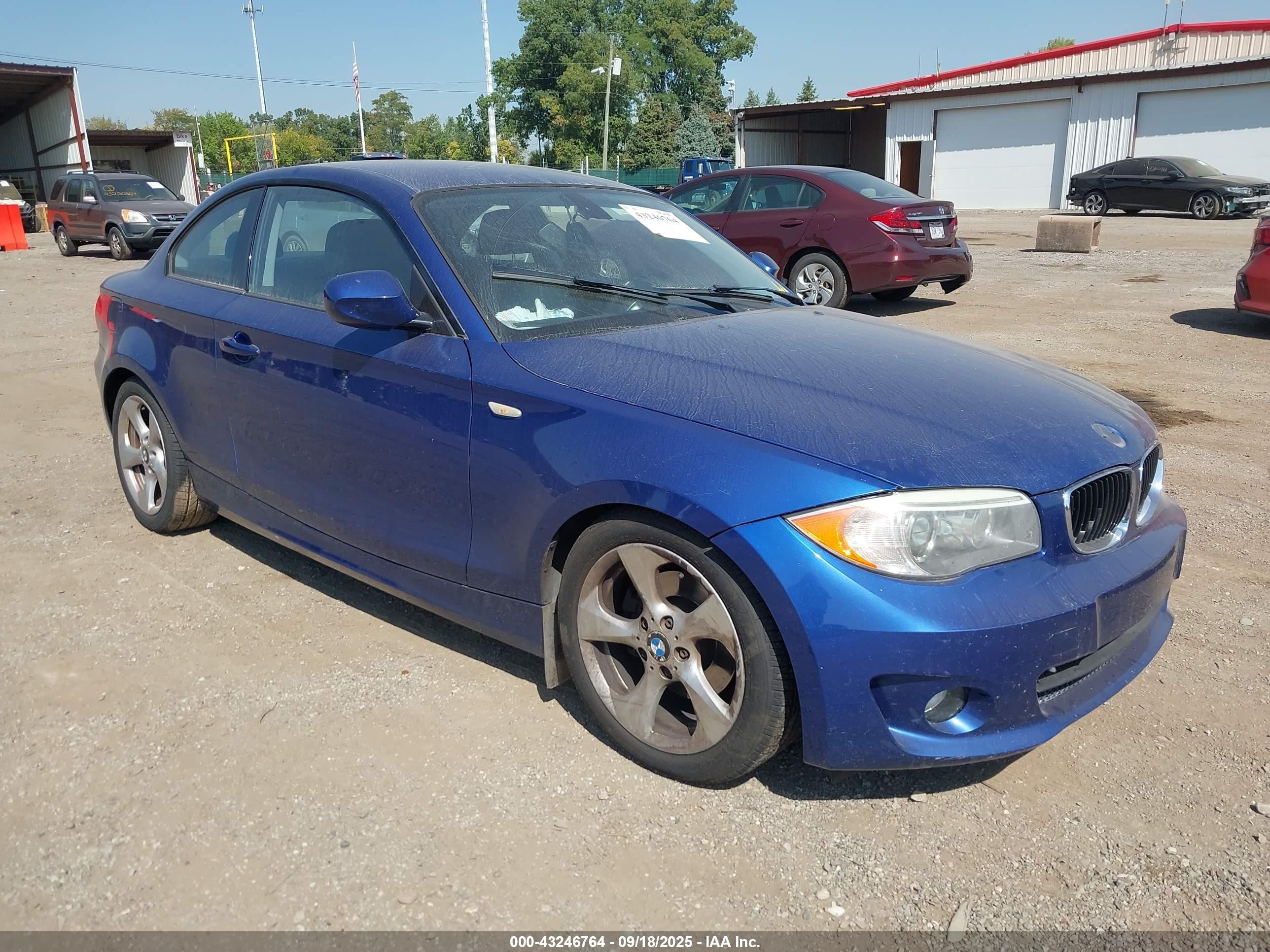 2012 Bmw 128i   Blue vin: WBAUP7C55CVP22579