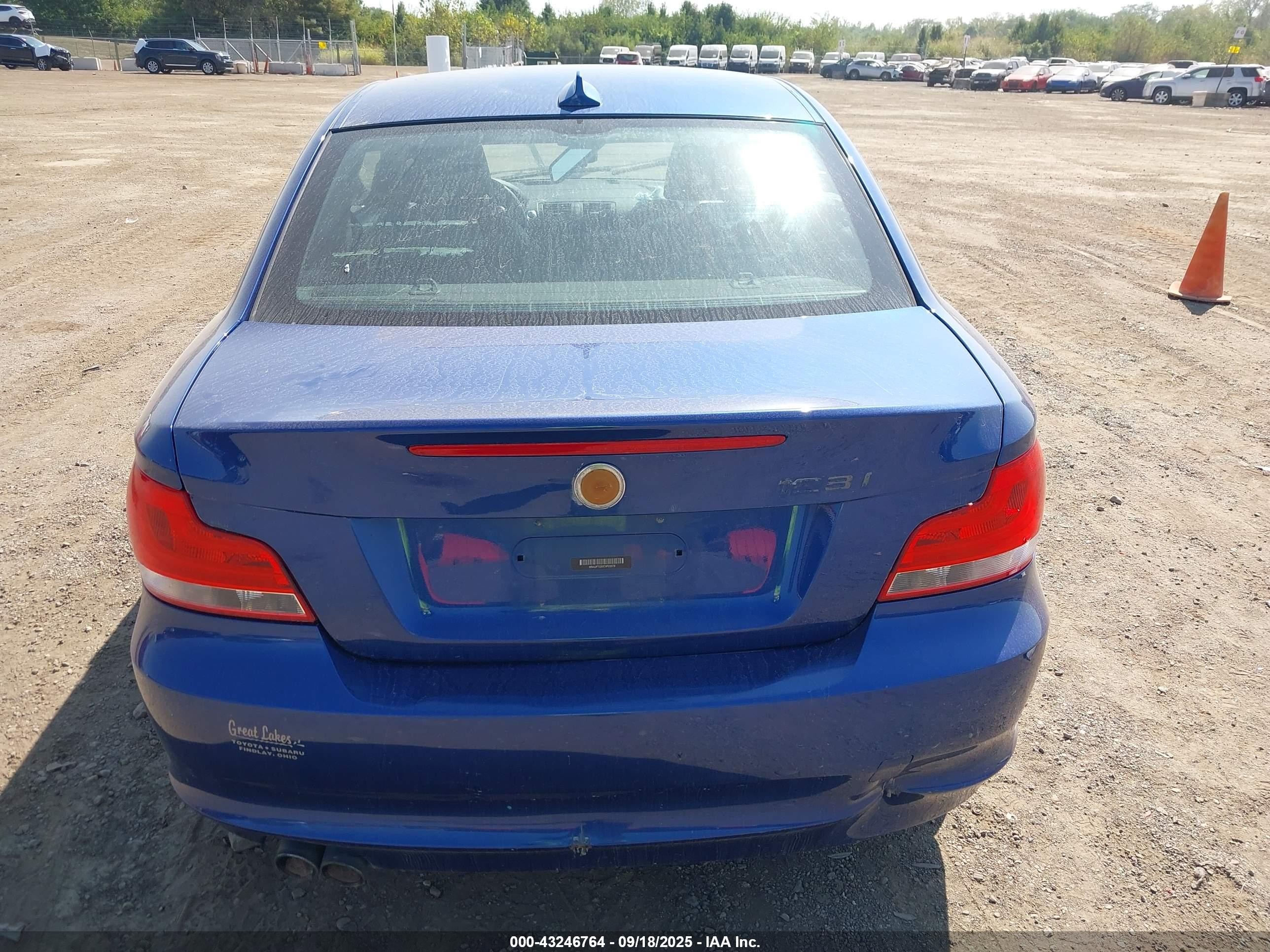 2012 Bmw 128i   Blue vin: WBAUP7C55CVP22579