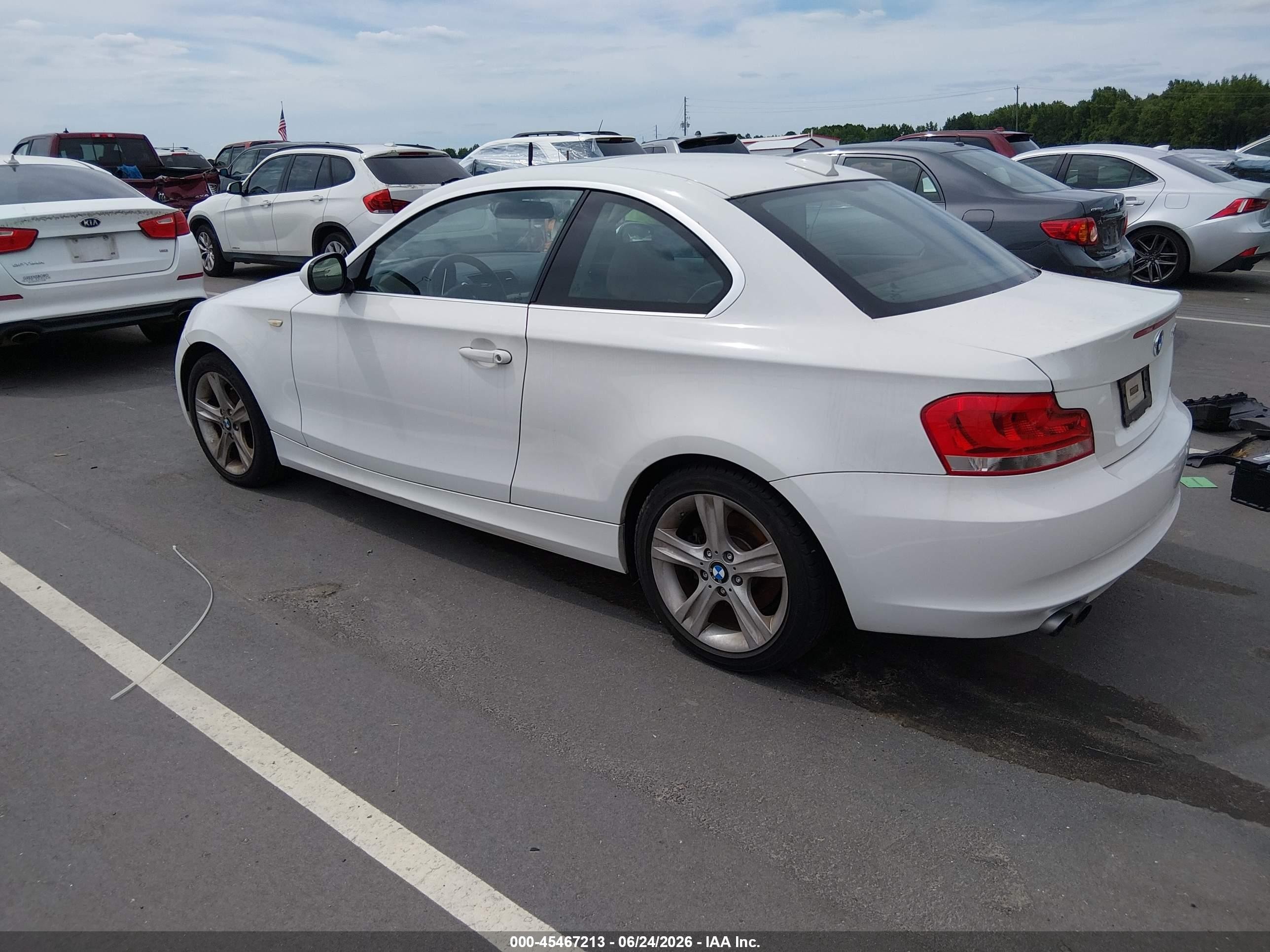 2012 Bmw 128i White vin: WBAUP7C55CVP22968