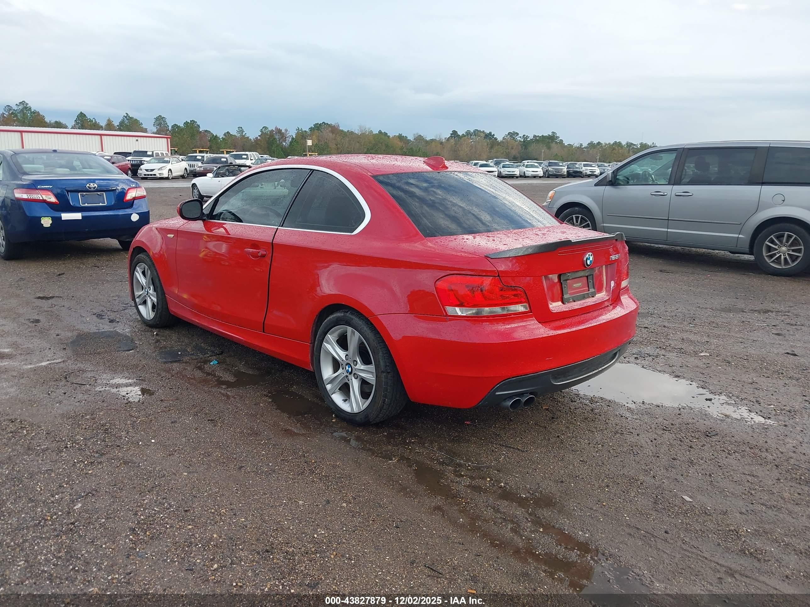 2012 Bmw 128i   Red vin: WBAUP7C55CVP23344