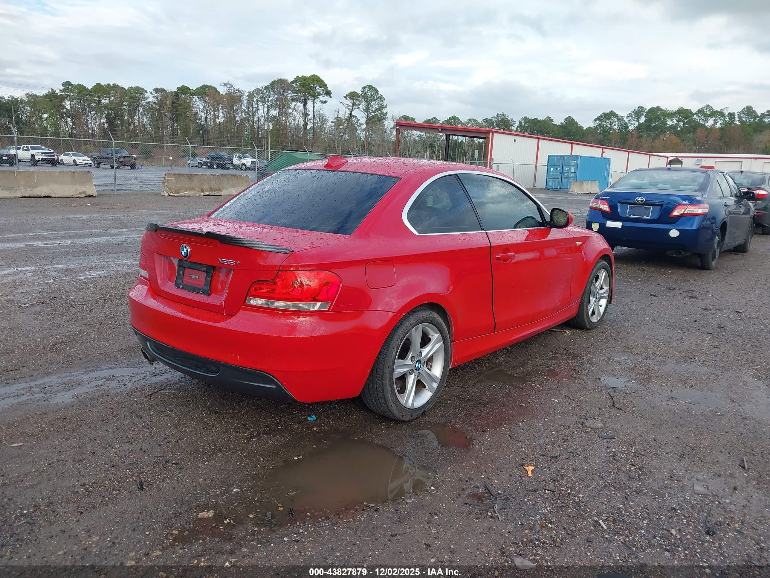2012 Bmw 128i   Red vin: WBAUP7C55CVP23344
