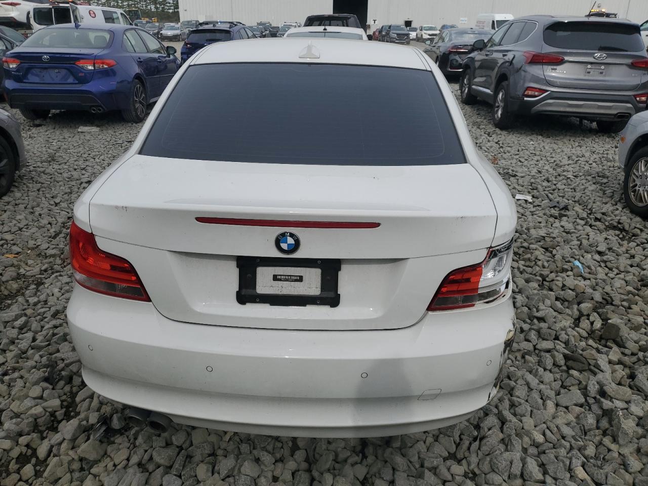 2013 Bmw 128 I Белый vin: WBAUP7C55DVP25757