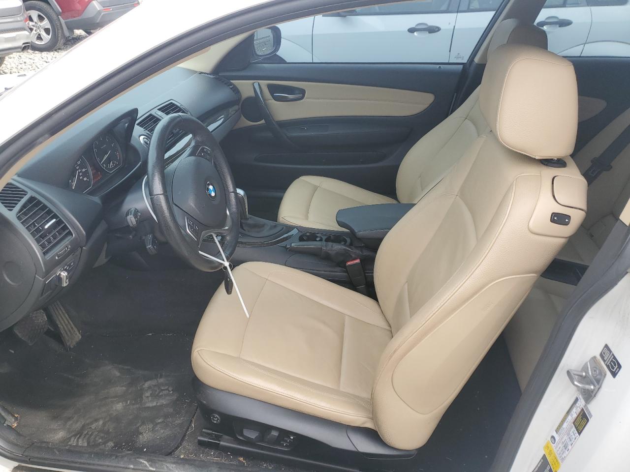 2013 Bmw 128 I Белый vin: WBAUP7C55DVP25757