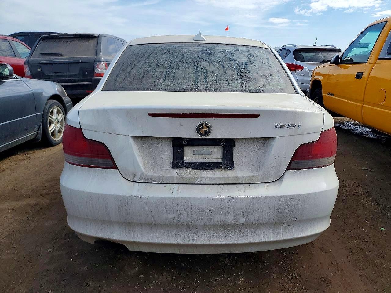 2010 Bmw 128 I White vin: WBAUP7C56AVK76682