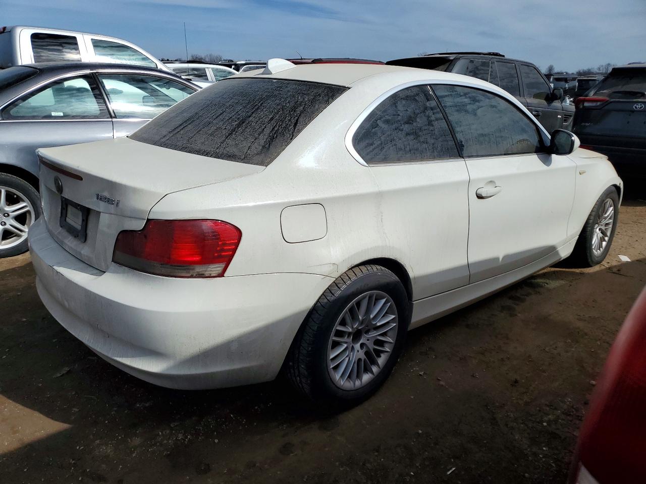 2010 Bmw 128 I White vin: WBAUP7C56AVK76682