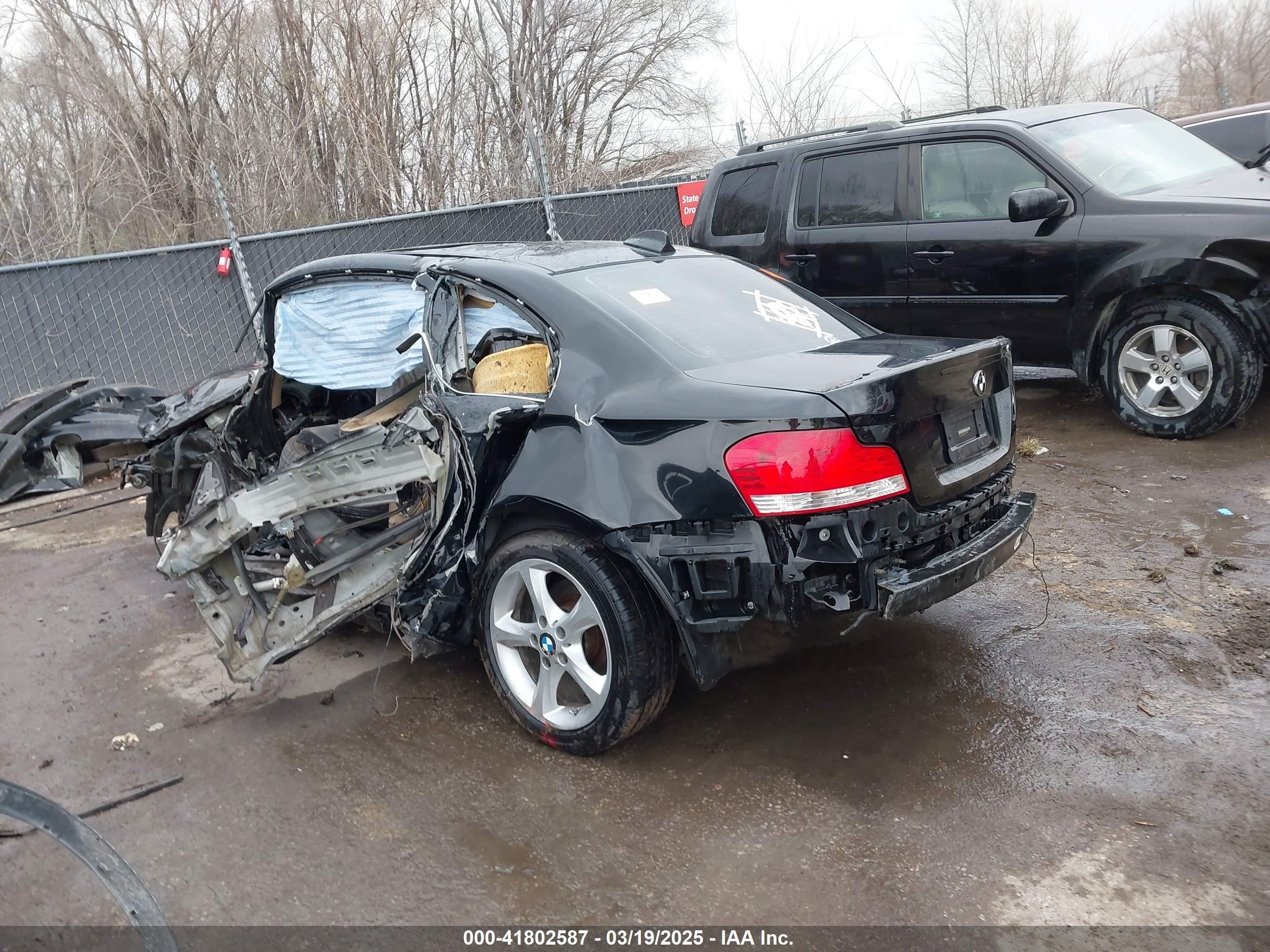 2010 Bmw 128i   Black vin: WBAUP7C56AVK77377