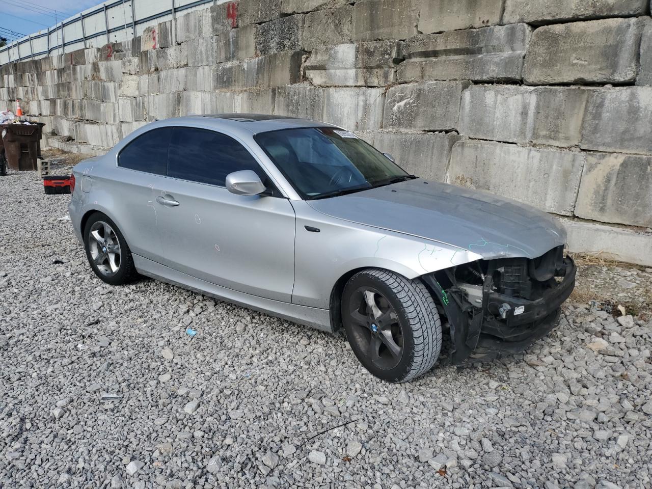2011 Bmw 128 I Silver vin: WBAUP7C56BVP21729