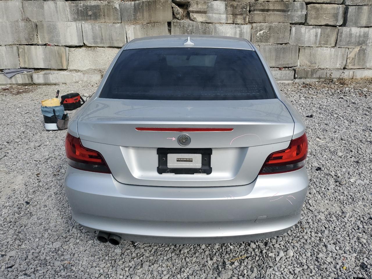 2011 Bmw 128 I Silver vin: WBAUP7C56BVP21729