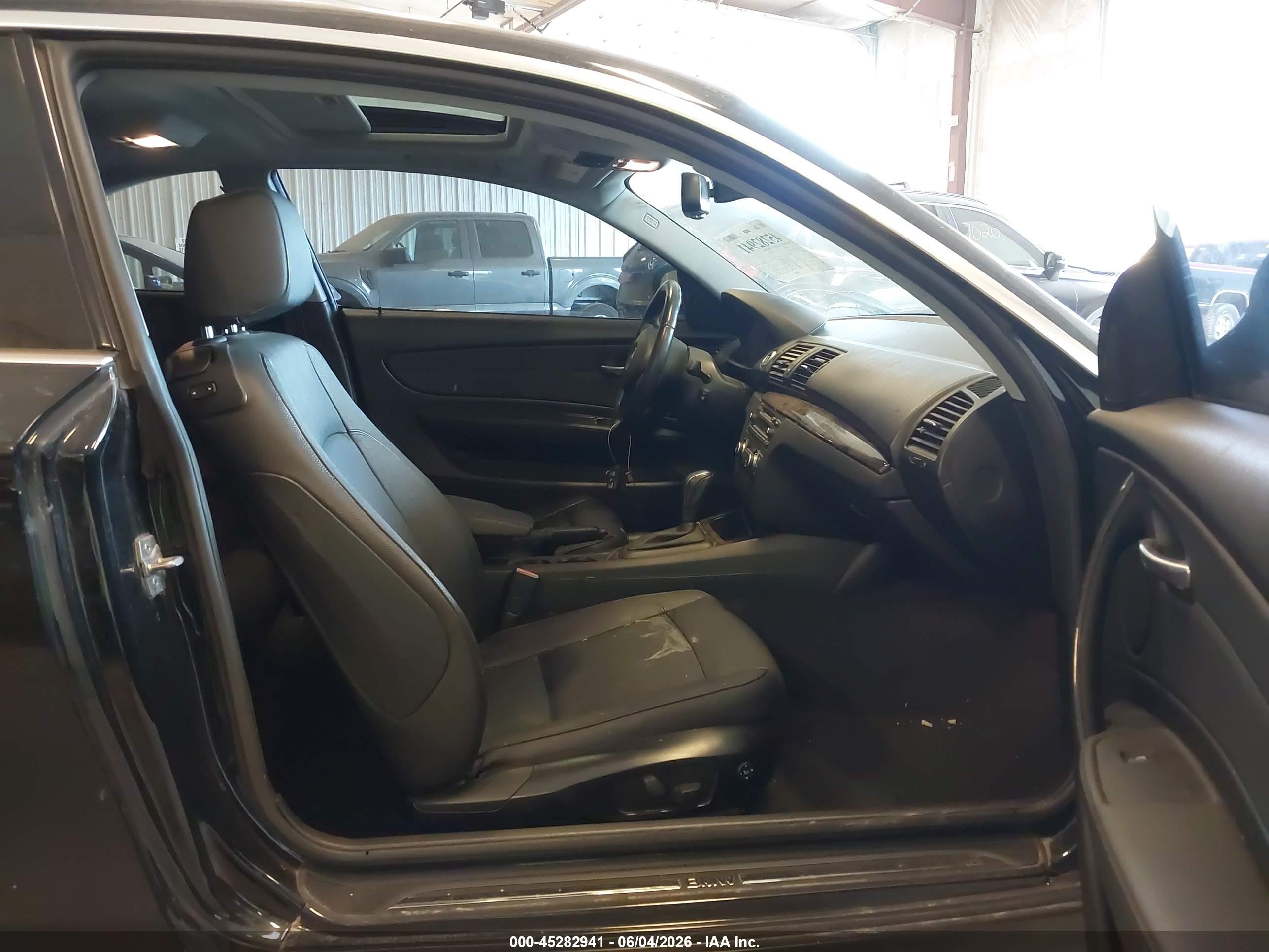 2012 Bmw 128i   Черный vin: WBAUP7C56CVP22736
