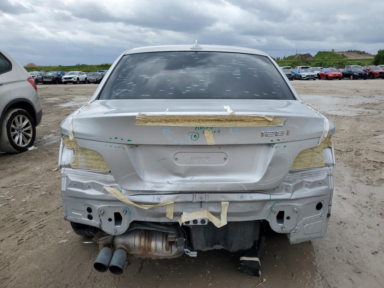 2012 Bmw 128 I Silver vin: WBAUP7C56CVP22977