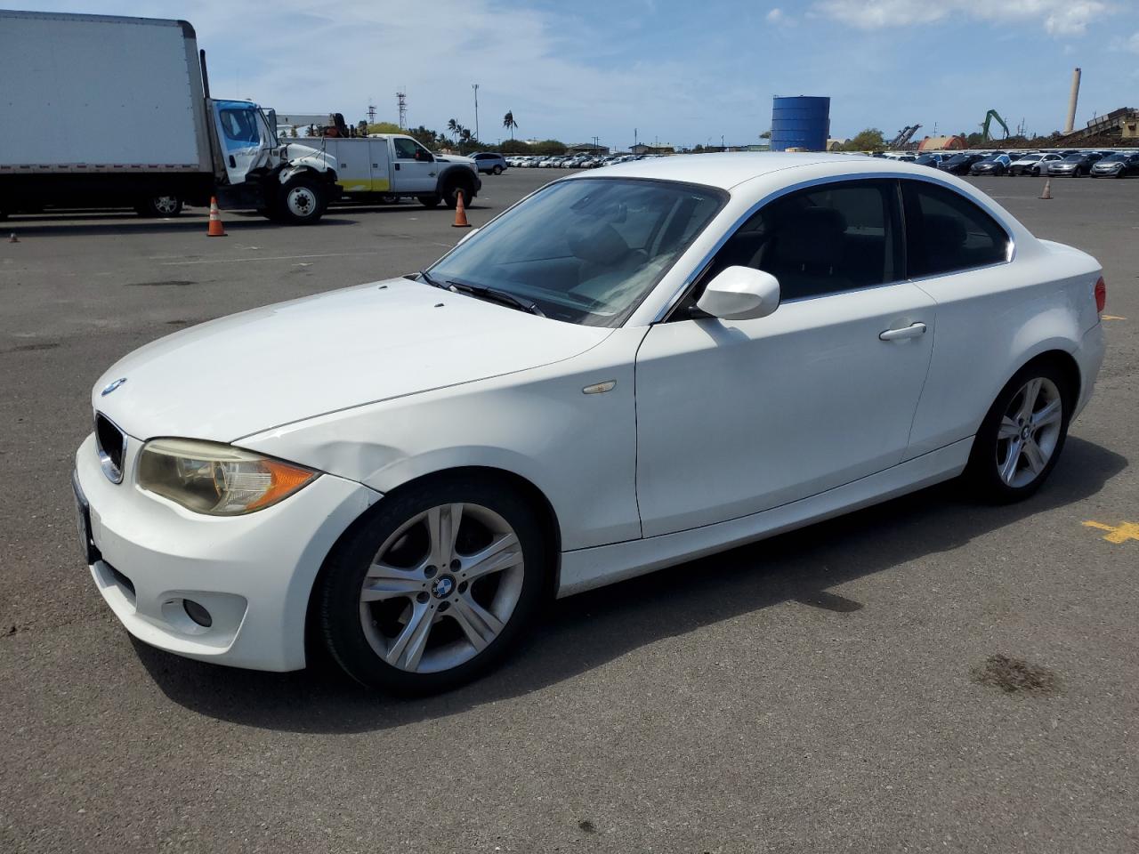 2012 Bmw 128 I Белый vin: WBAUP7C56CVP23790