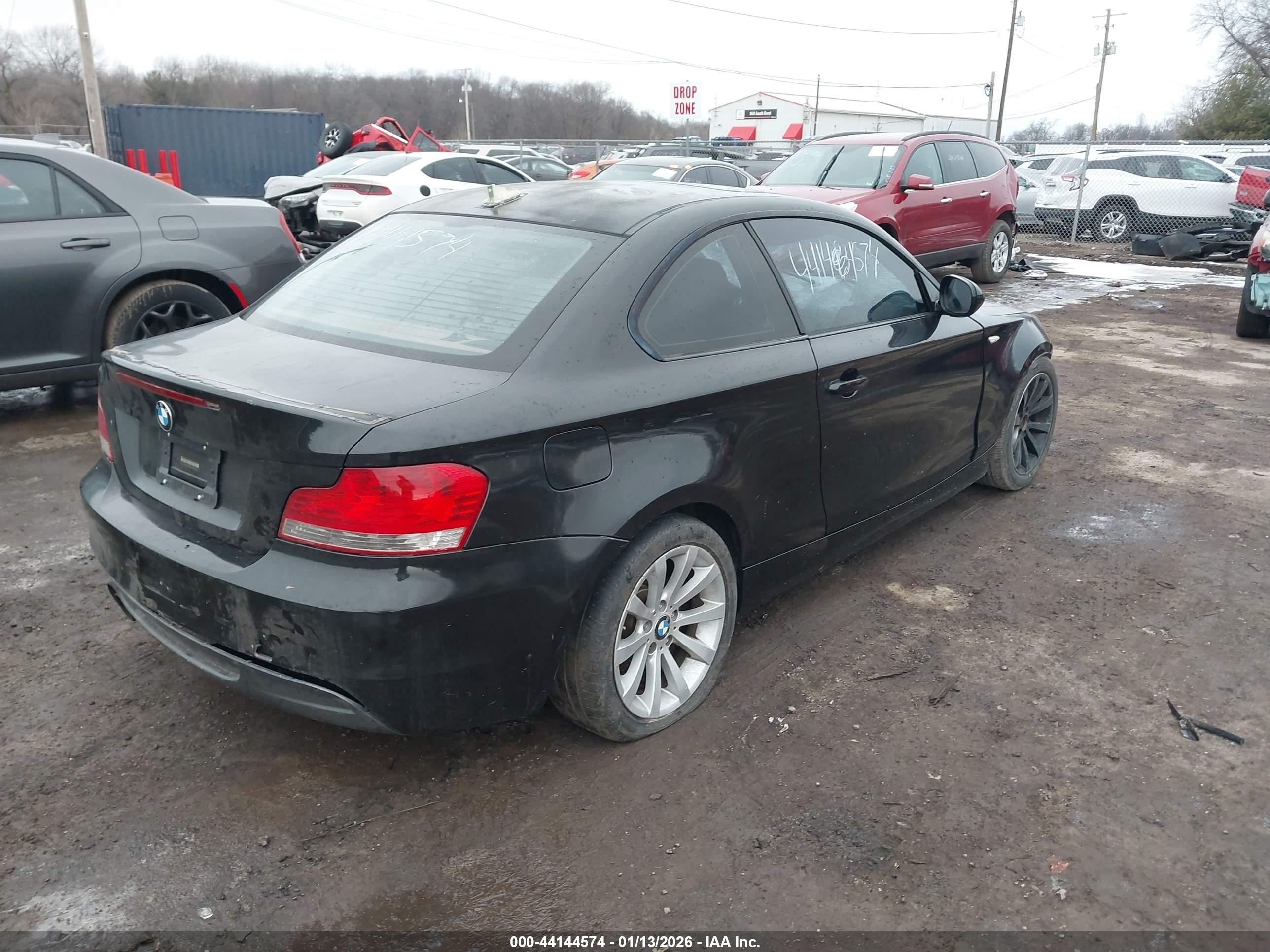 2010 Bmw 128i   Black vin: WBAUP7C57AVK77386
