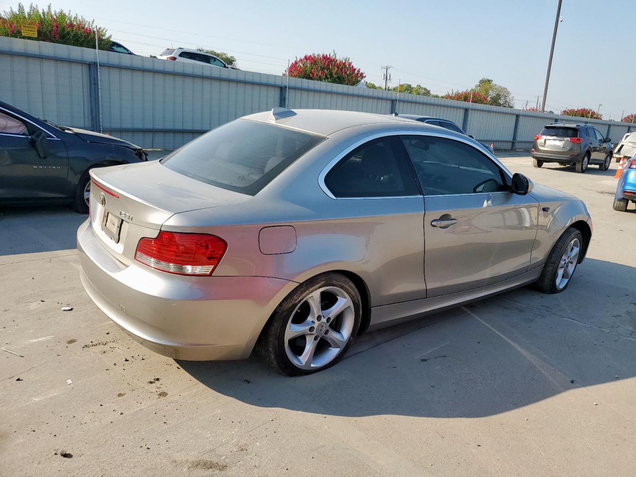 2010 Bmw 128 I Silver vin: WBAUP7C58AVK76750