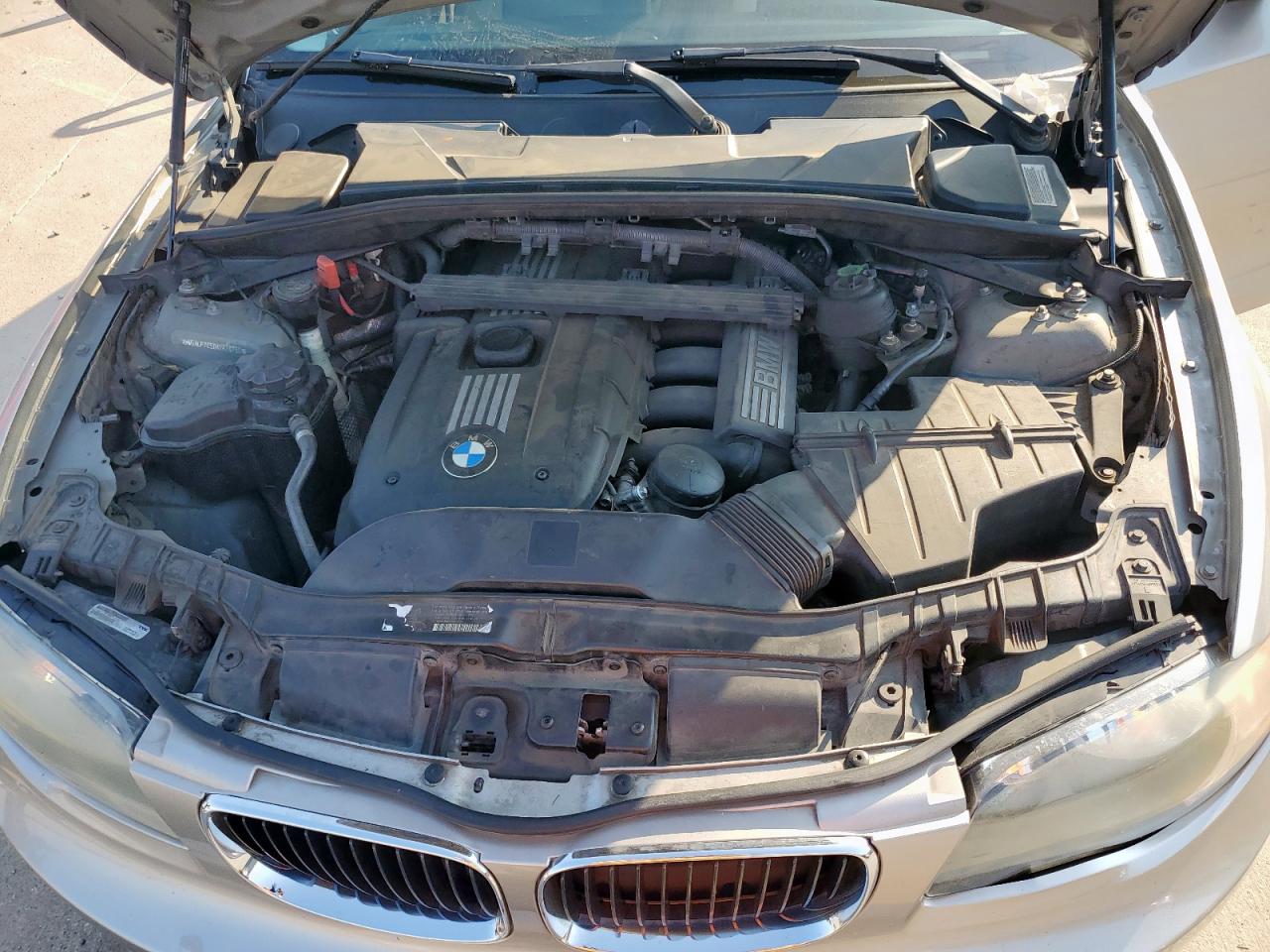 2010 Bmw 128 I Silver vin: WBAUP7C58AVK76750