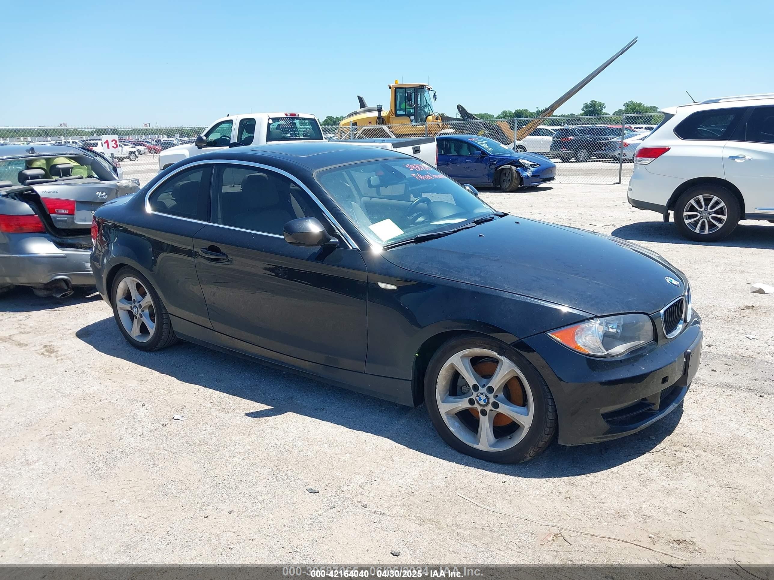 2010 Bmw 128i   Black vin: WBAUP7C58AVK77493