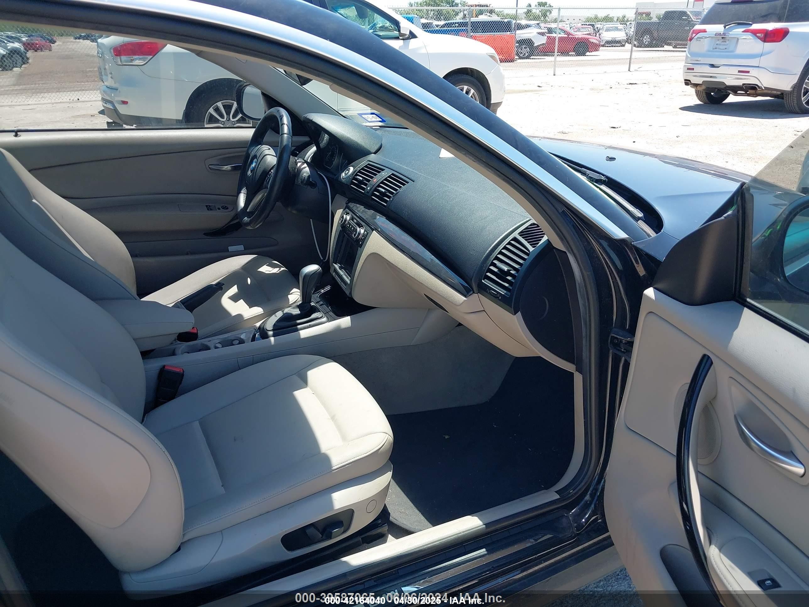 2010 Bmw 128i   Black vin: WBAUP7C58AVK77493