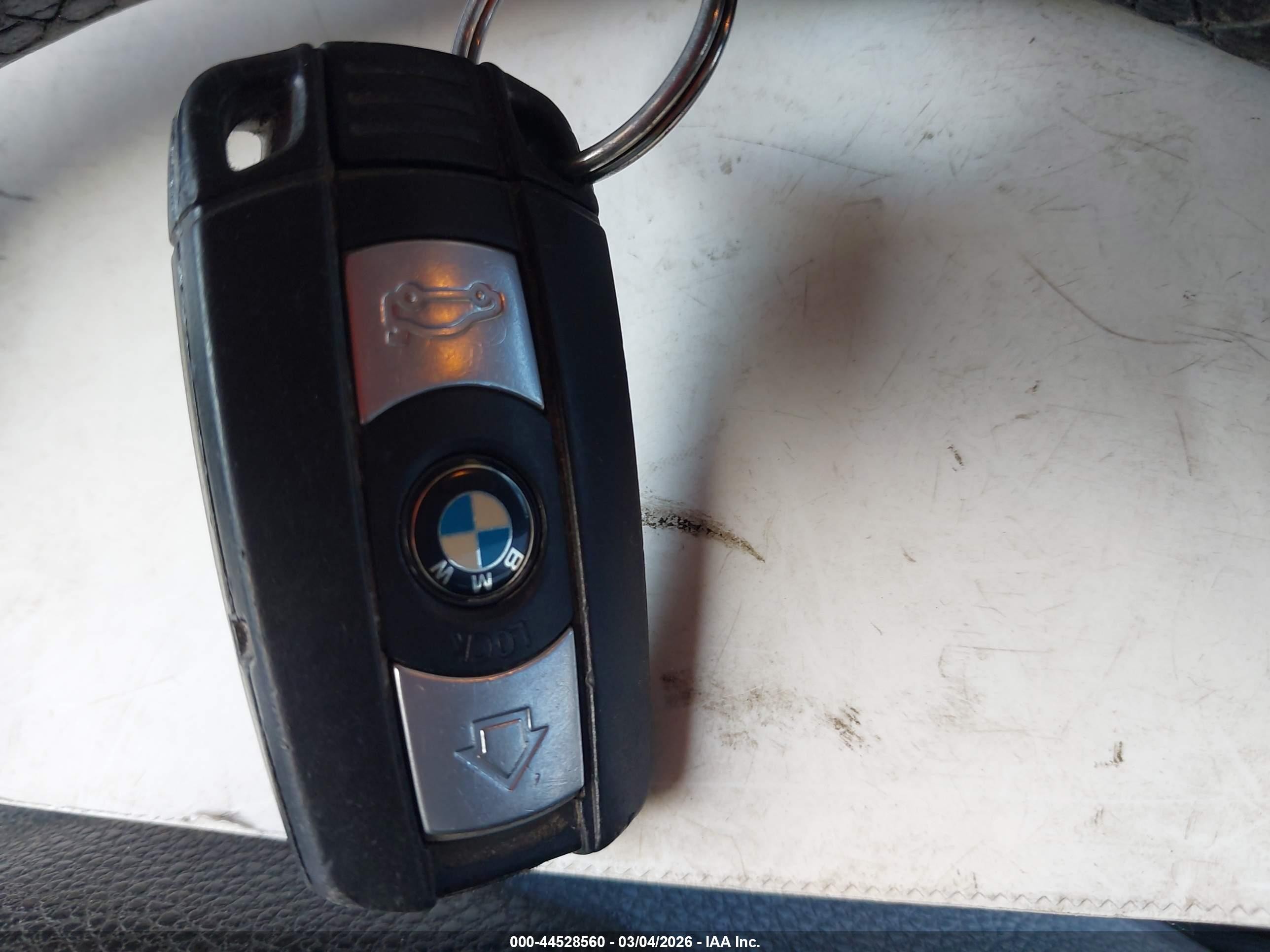 2011 Bmw 128i   Black vin: WBAUP7C58BVK79312