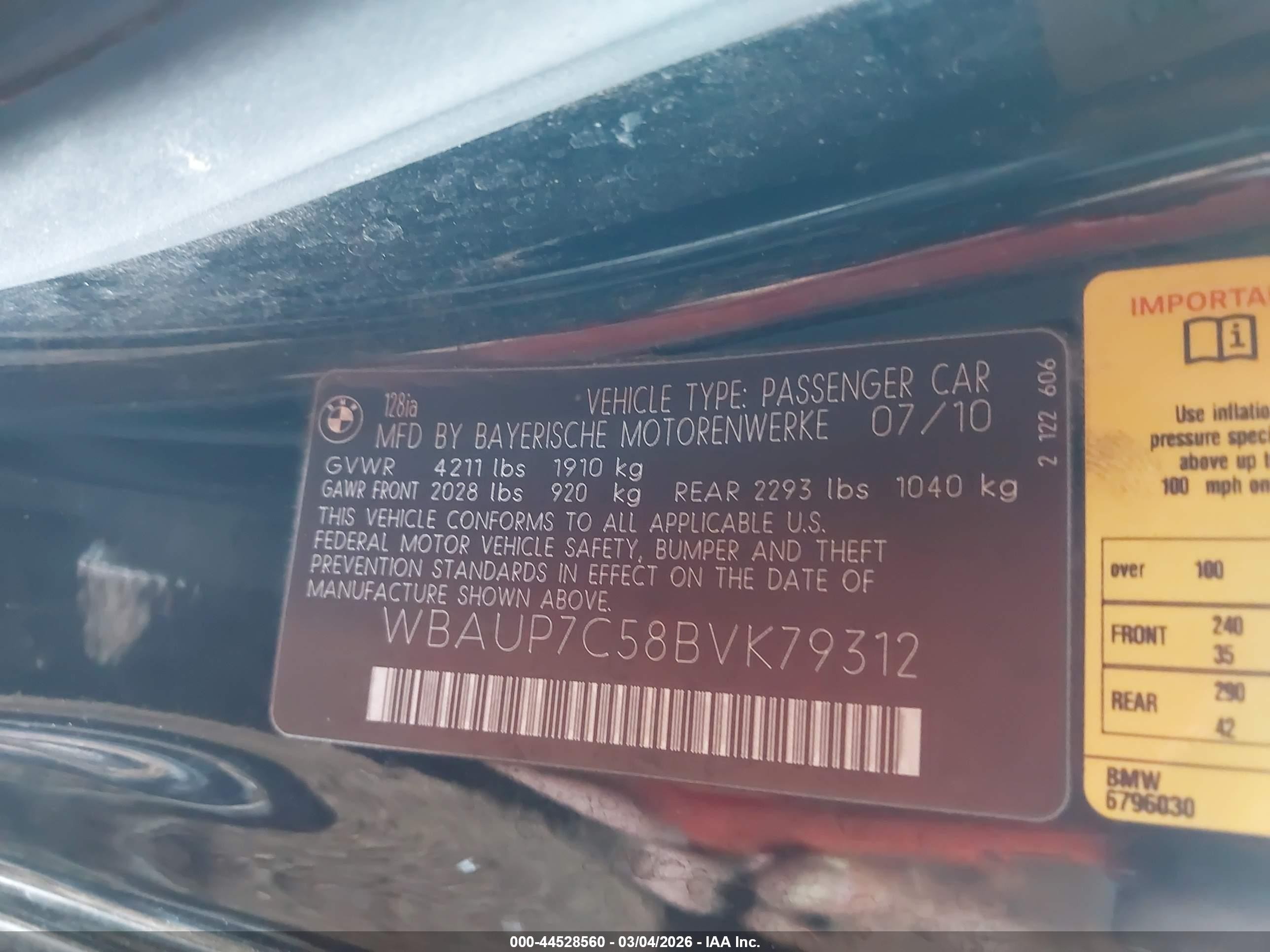 2011 Bmw 128i   Black vin: WBAUP7C58BVK79312