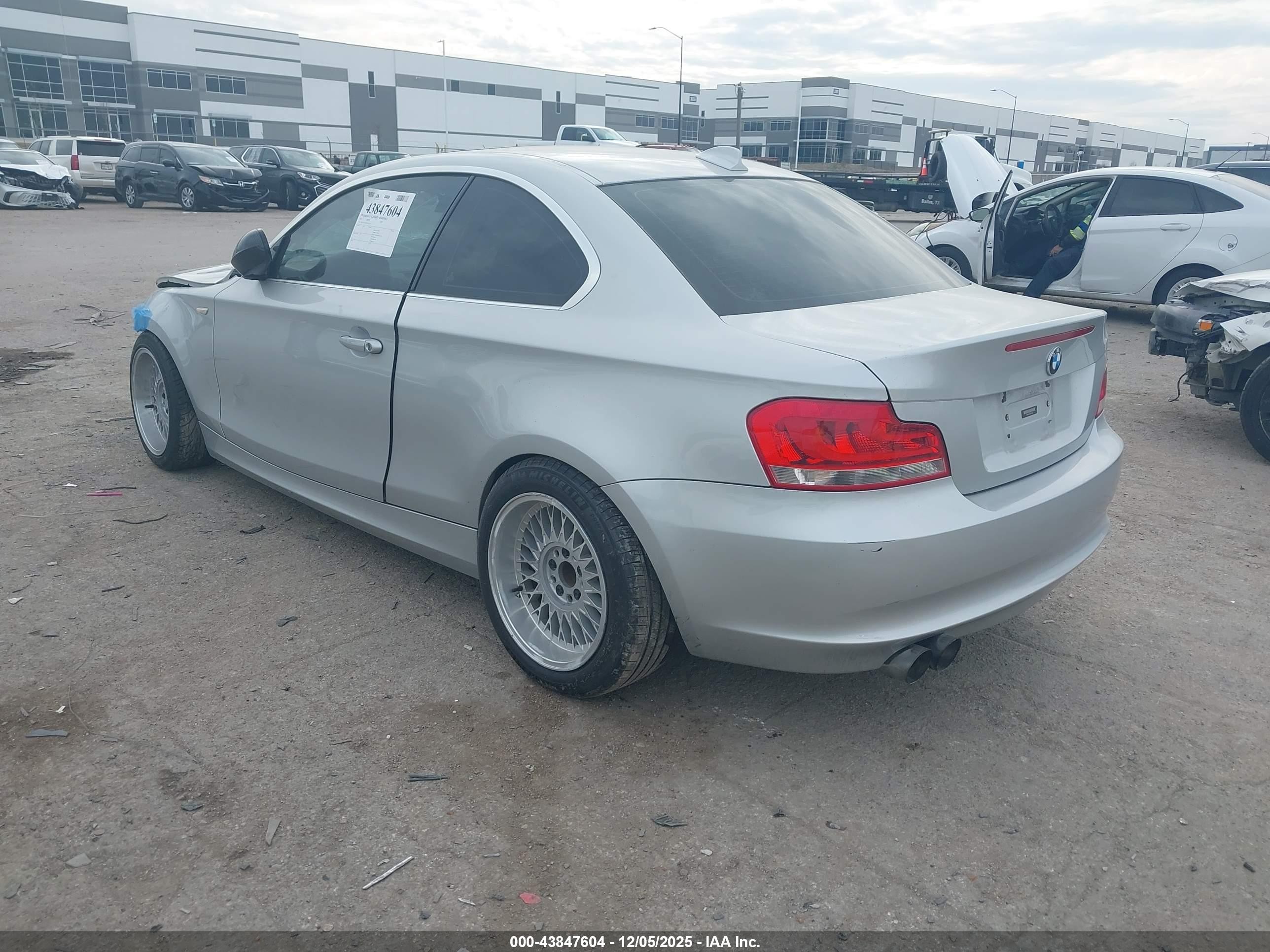 2012 Bmw 128i   Silver vin: WBAUP7C58CVP22639