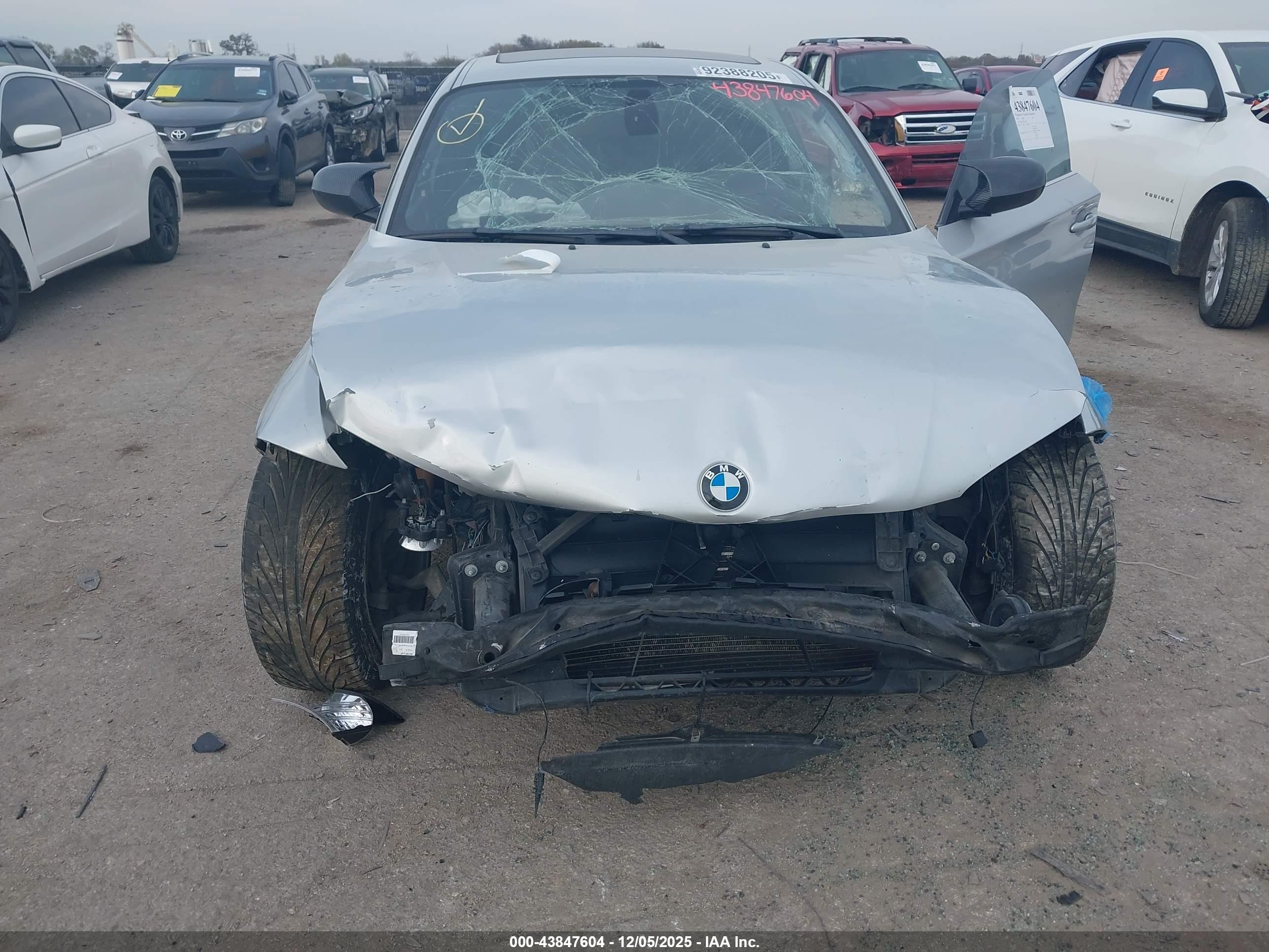 2012 Bmw 128i   Silver vin: WBAUP7C58CVP22639