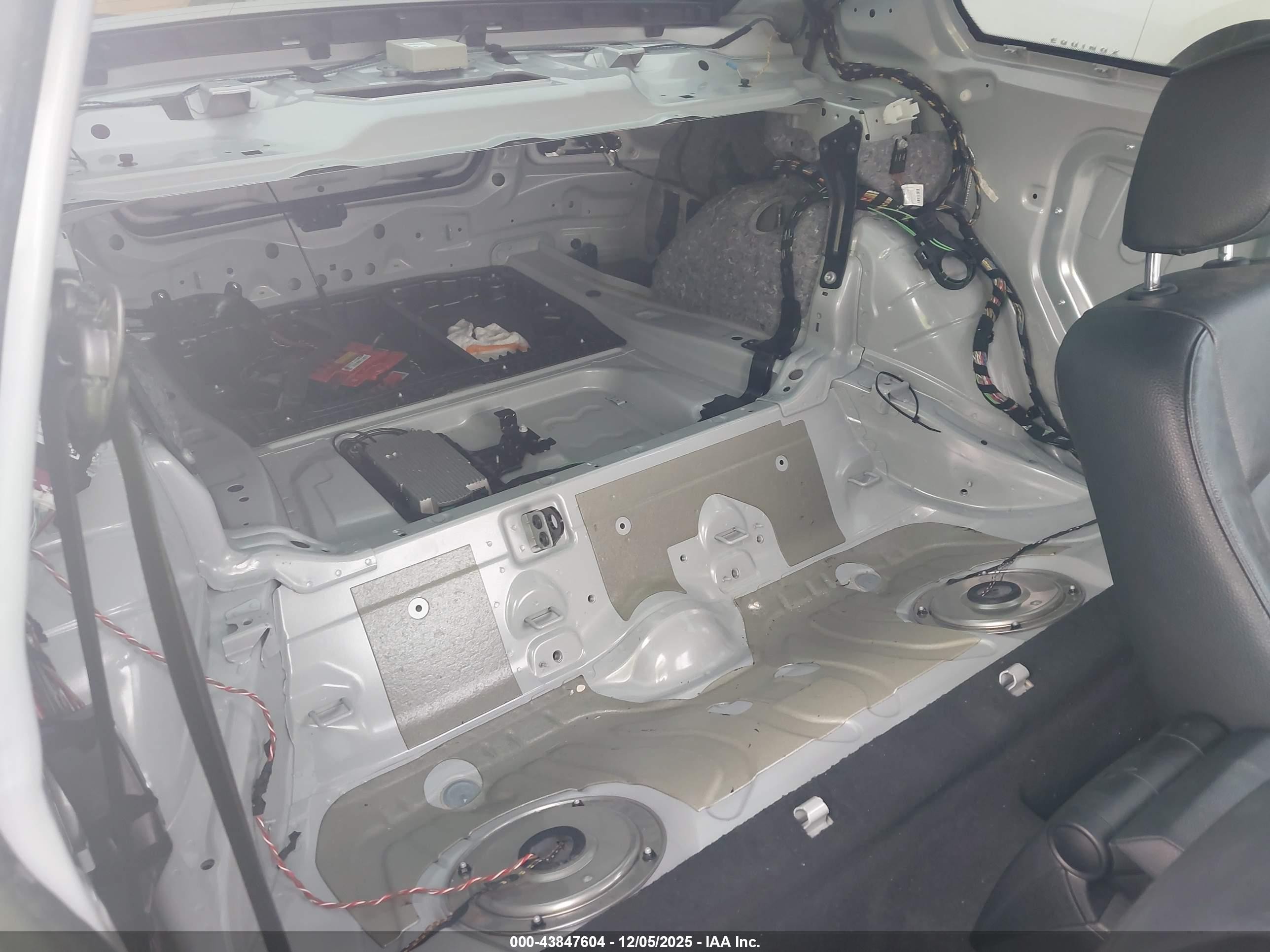 2012 Bmw 128i   Silver vin: WBAUP7C58CVP22639