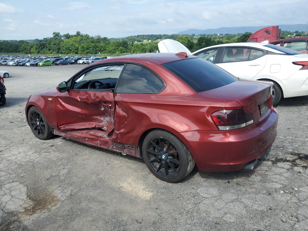 2012 Bmw 128 I   Red vin: WBAUP7C59CVP23007