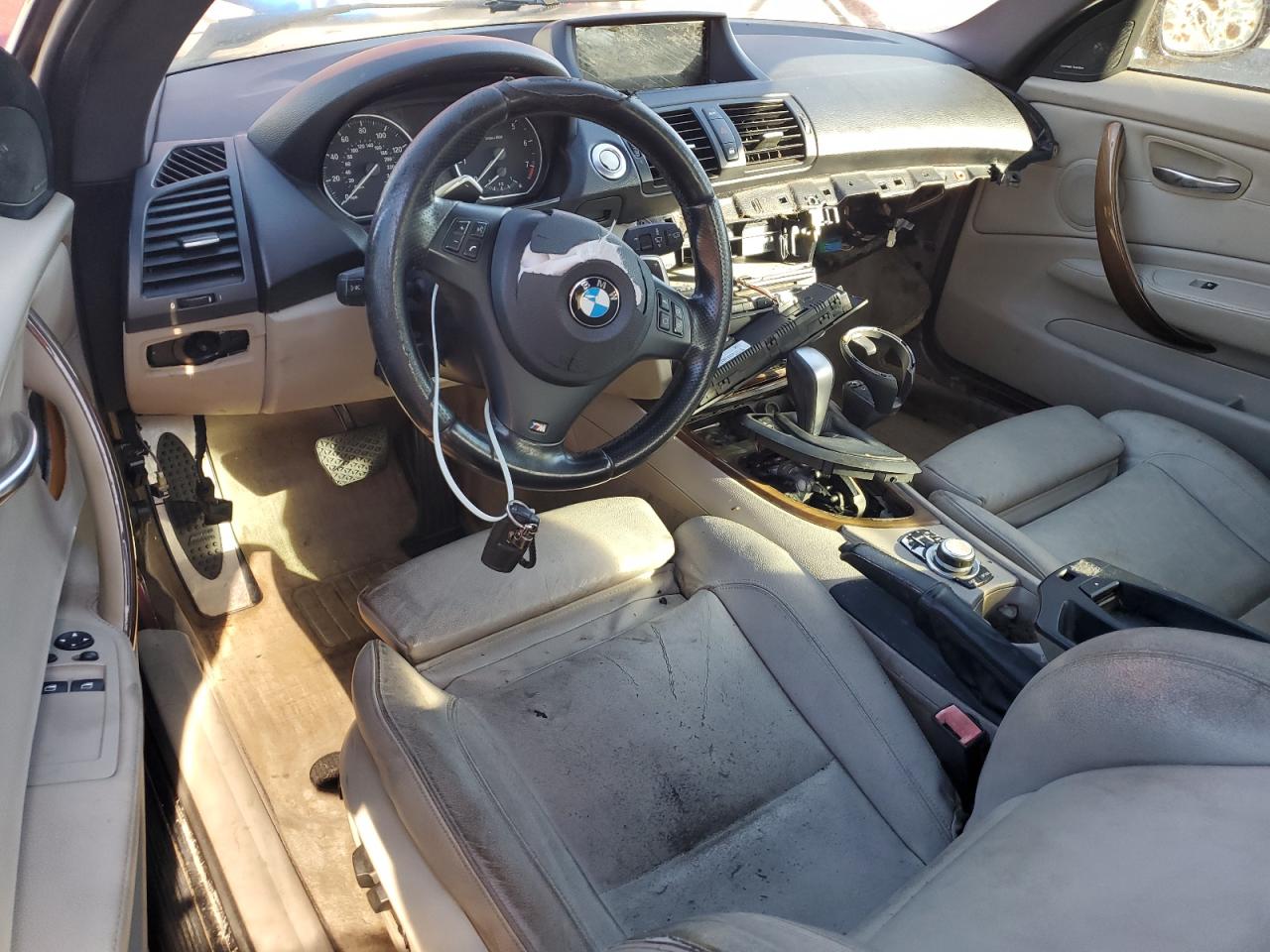 2013 Bmw 128 I Красный vin: WBAUP7C59DVP25079