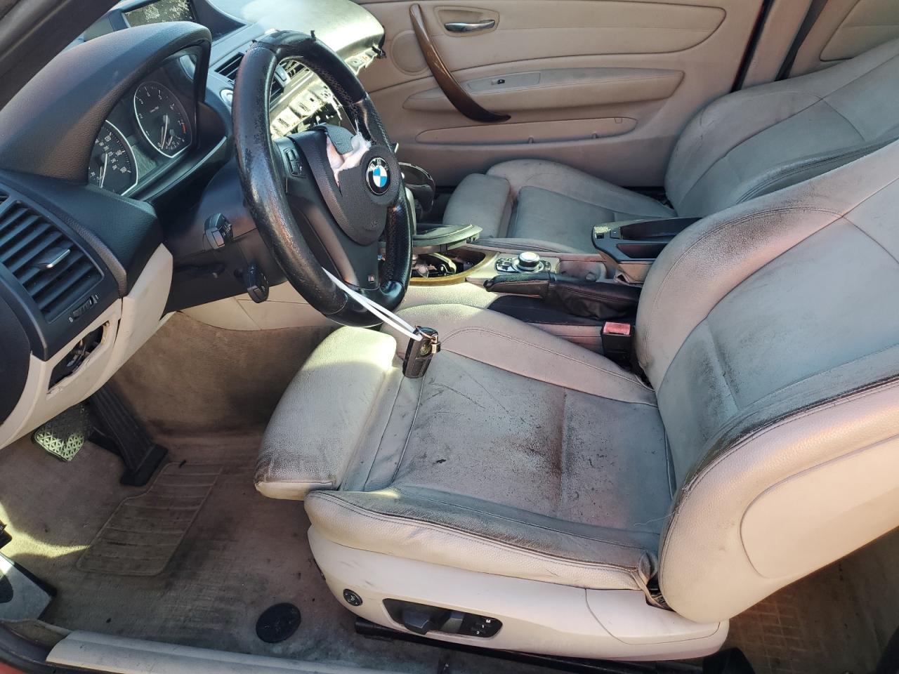 2013 Bmw 128 I Красный vin: WBAUP7C59DVP25079