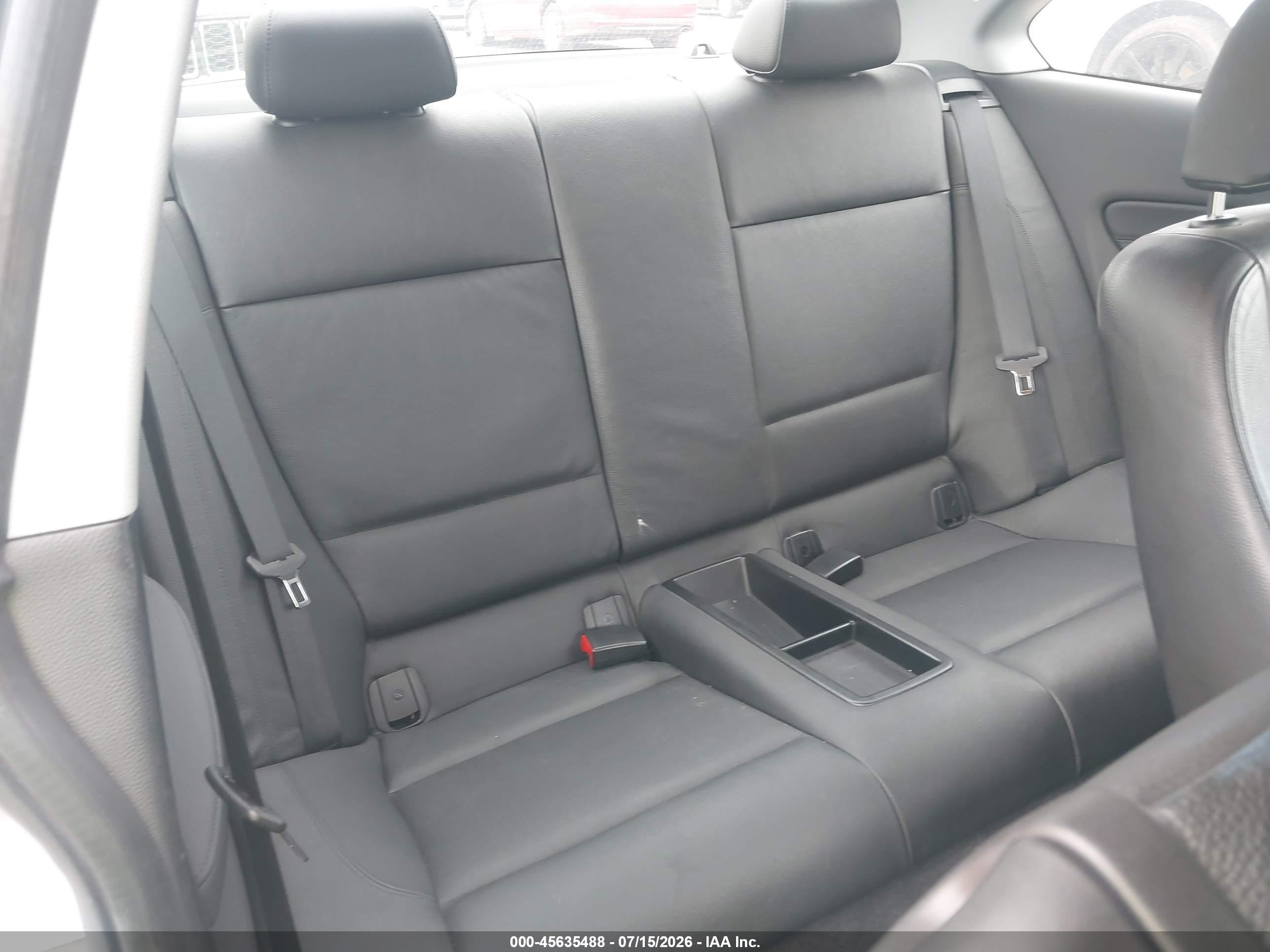 2013 Bmw 128i   Silver vin: WBAUP7C5XDVP24376