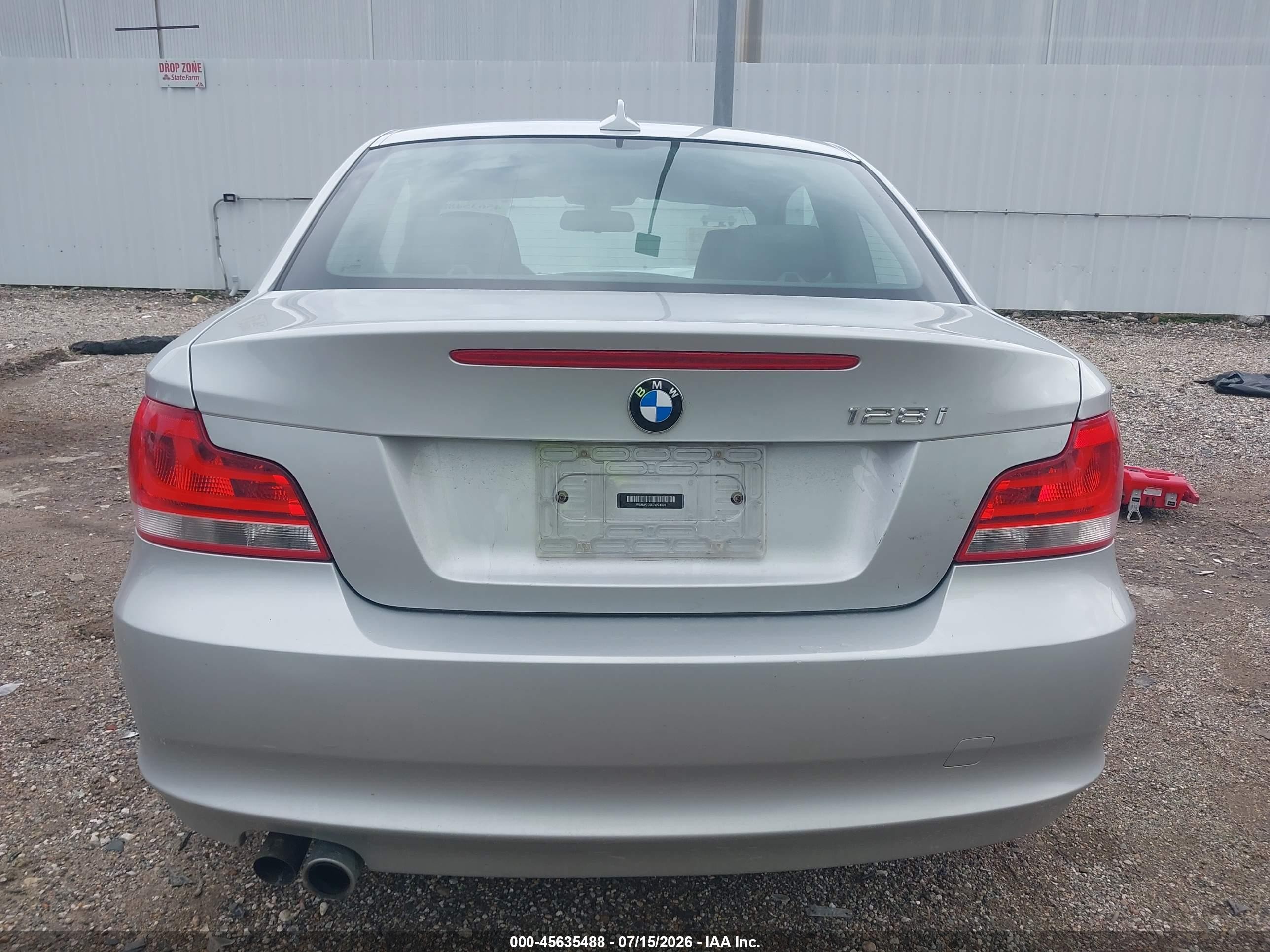 2013 Bmw 128i   Silver vin: WBAUP7C5XDVP24376
