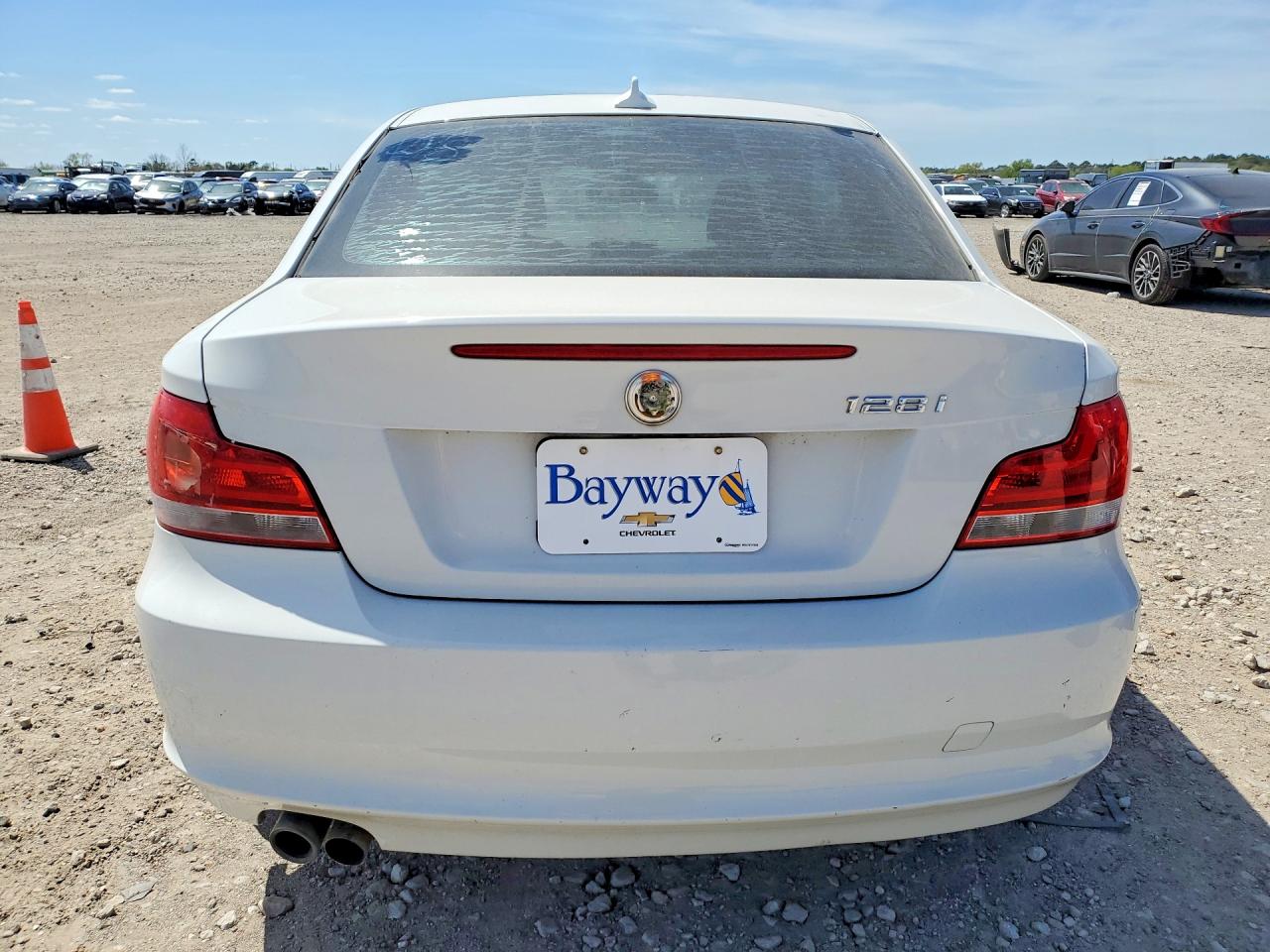 2013 Bmw 128 I White vin: WBAUP7C5XDVP25236