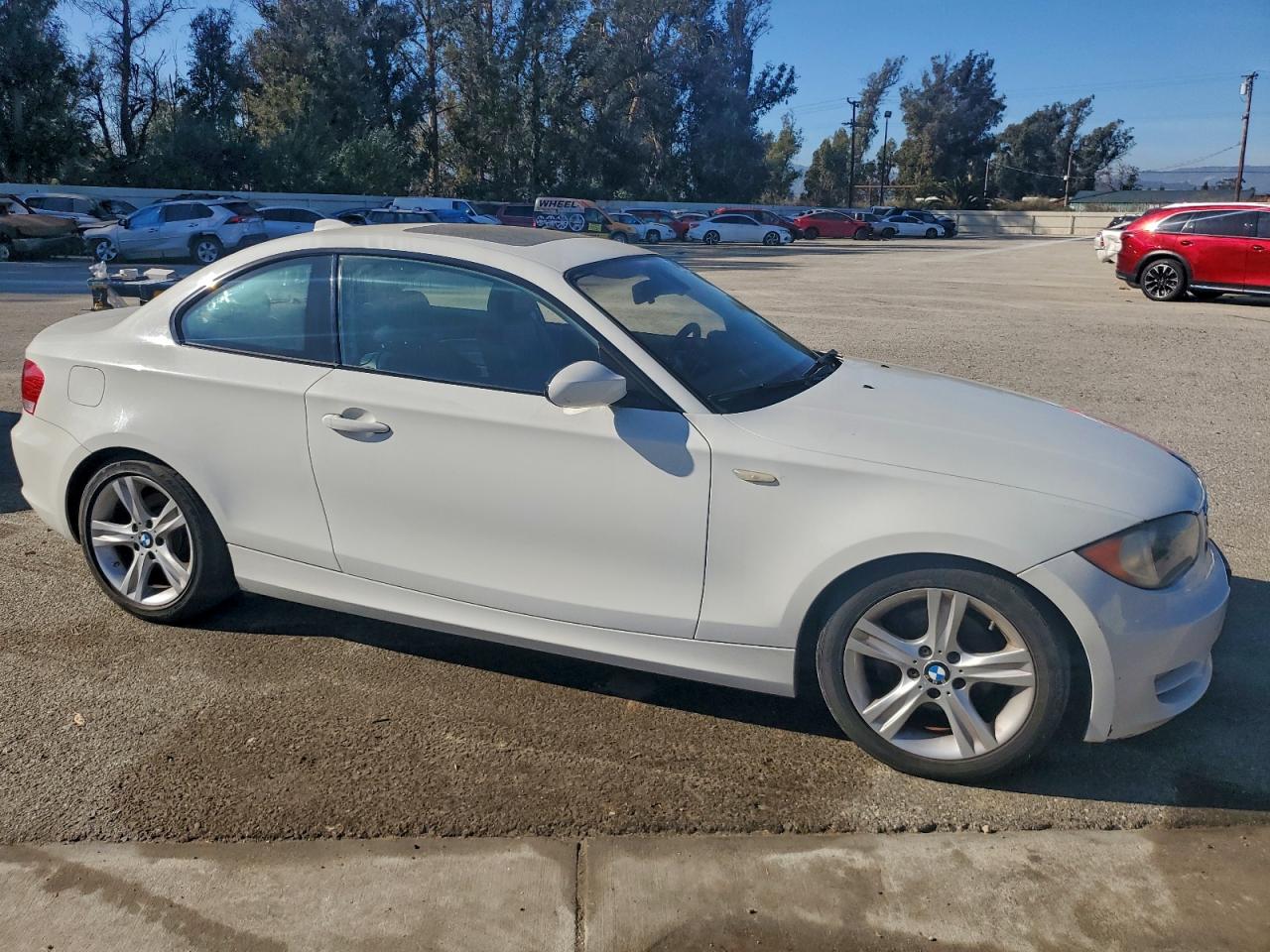 2009 Bmw 128 I White vin: WBAUP93519VF49201