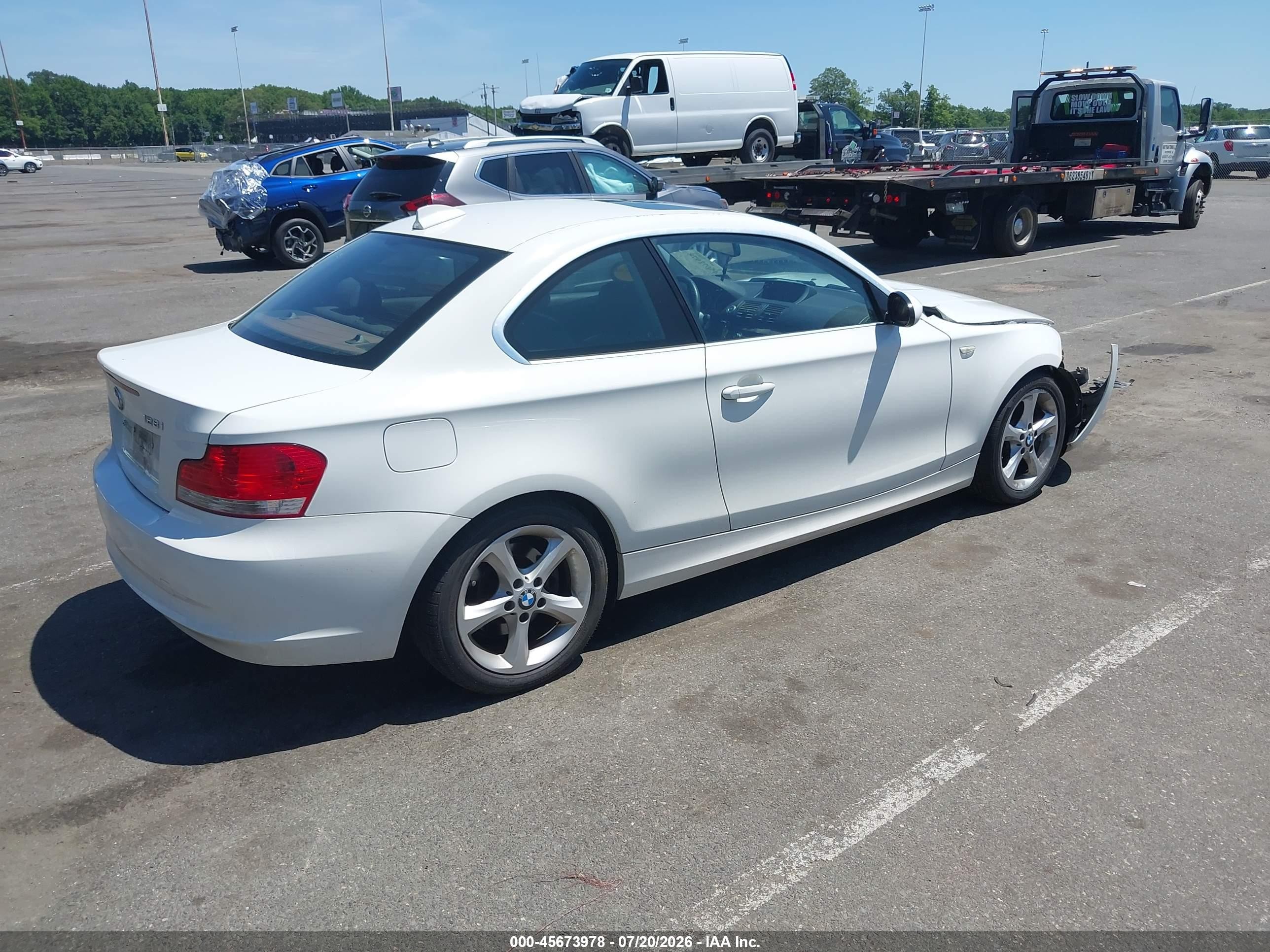 2009 Bmw 128i White vin: WBAUP93529VF48218