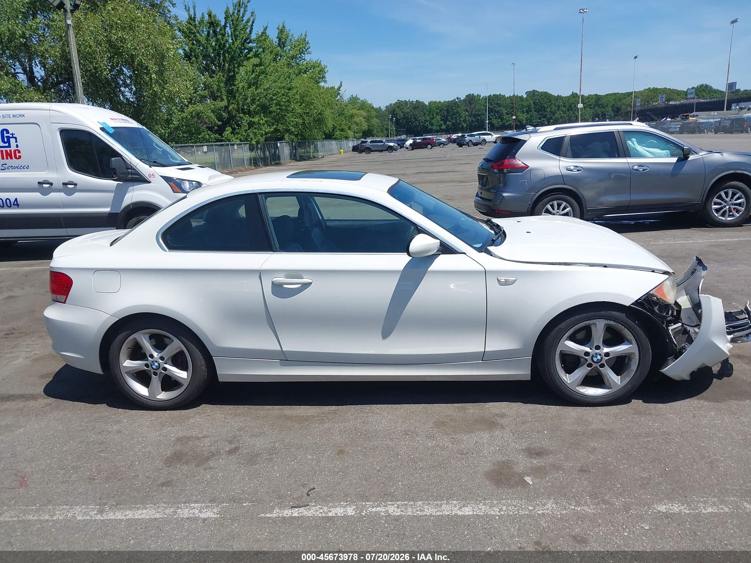 2009 Bmw 128i White vin: WBAUP93529VF48218