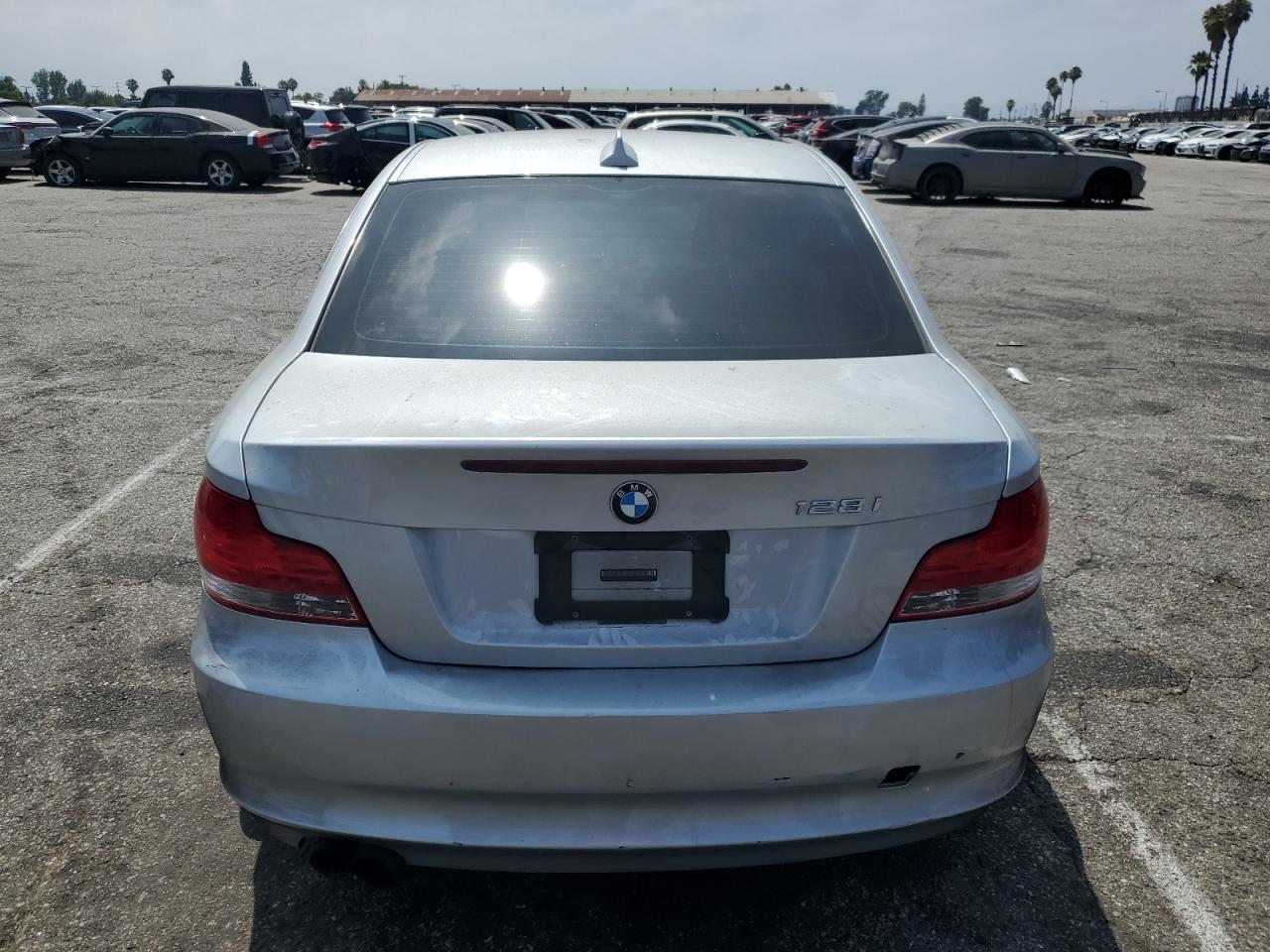2009 Bmw 128 I   Silver vin: WBAUP93559VF48214