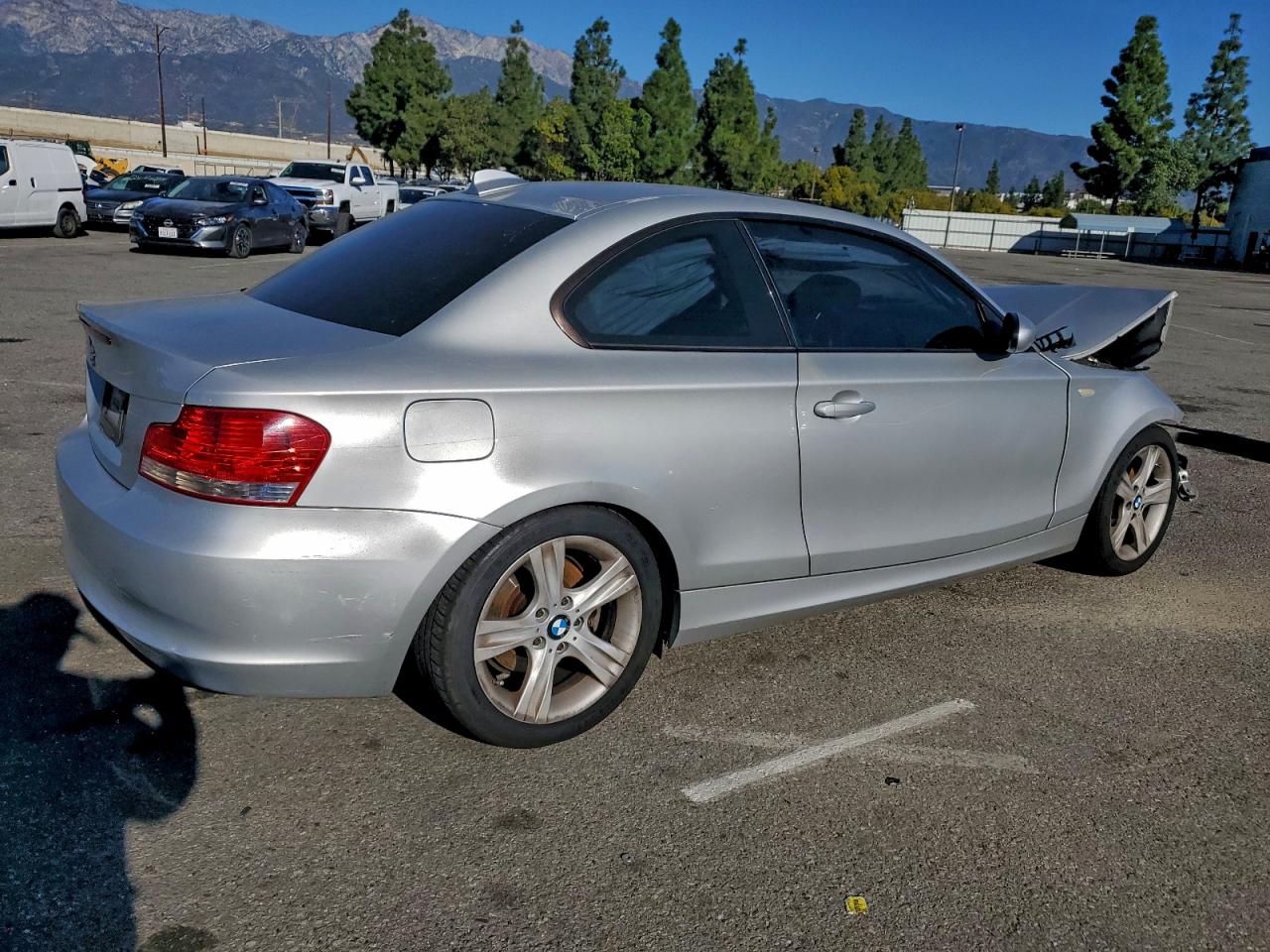 2009 Bmw 128 I Silver vin: WBAUP93569VF48674