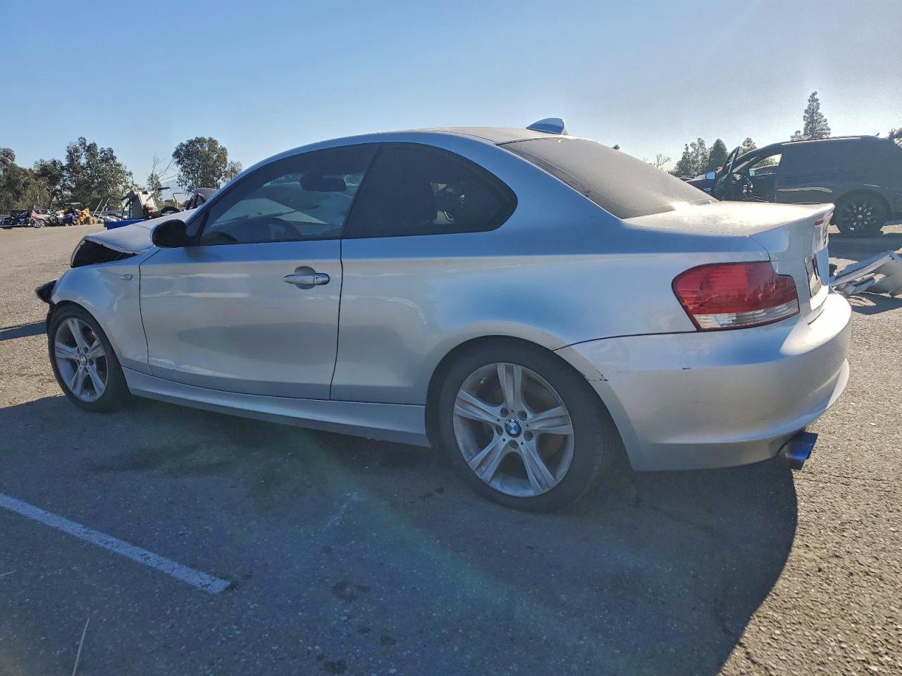 2009 Bmw 128 I Silver vin: WBAUP93569VF48674