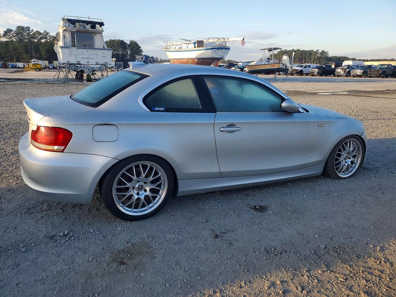 2009 Bmw 128 I Silver vin: WBAUP93579VF48764