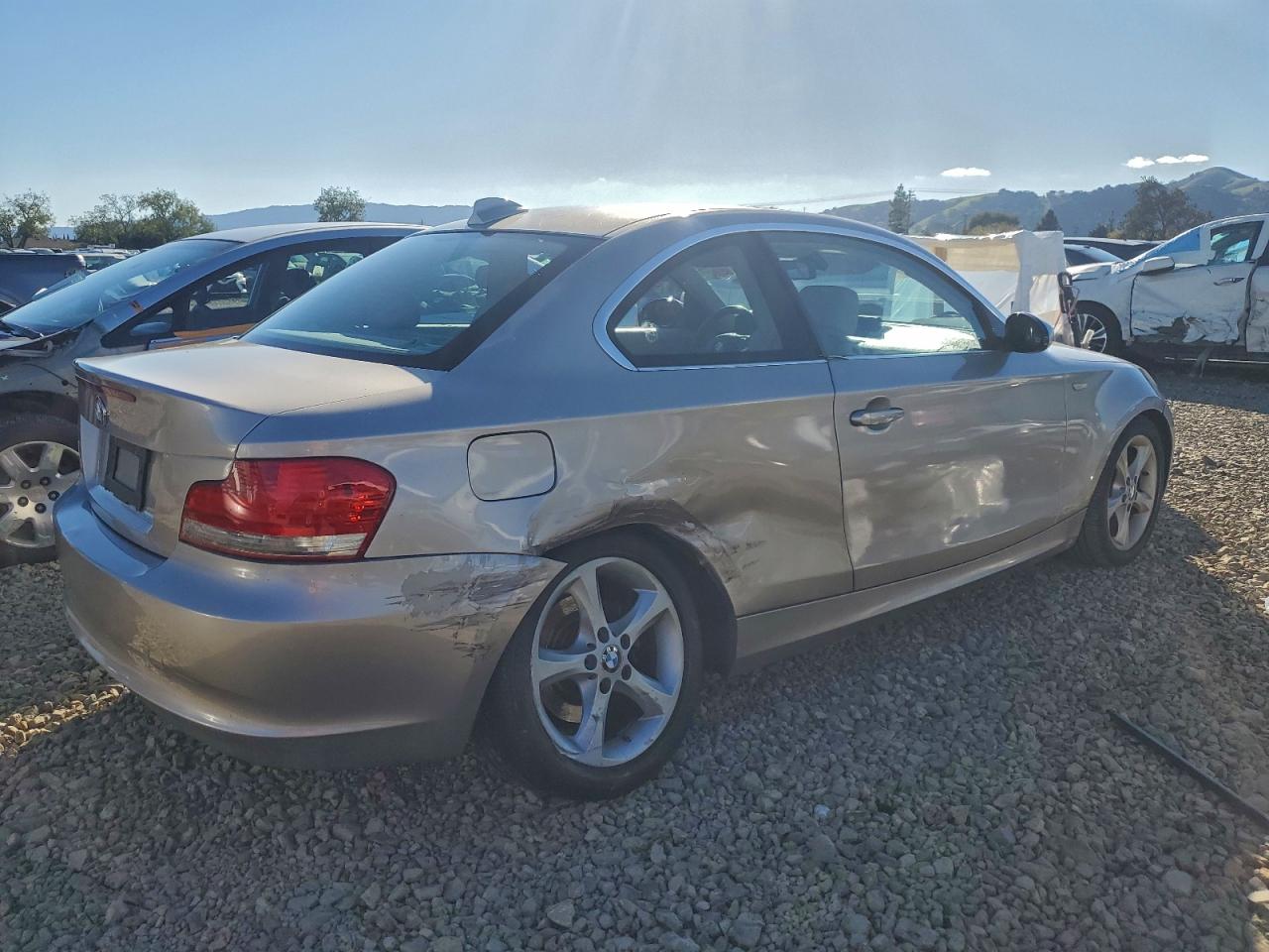 2008 Bmw 128 I Бежевый vin: WBAUP93588VF45791